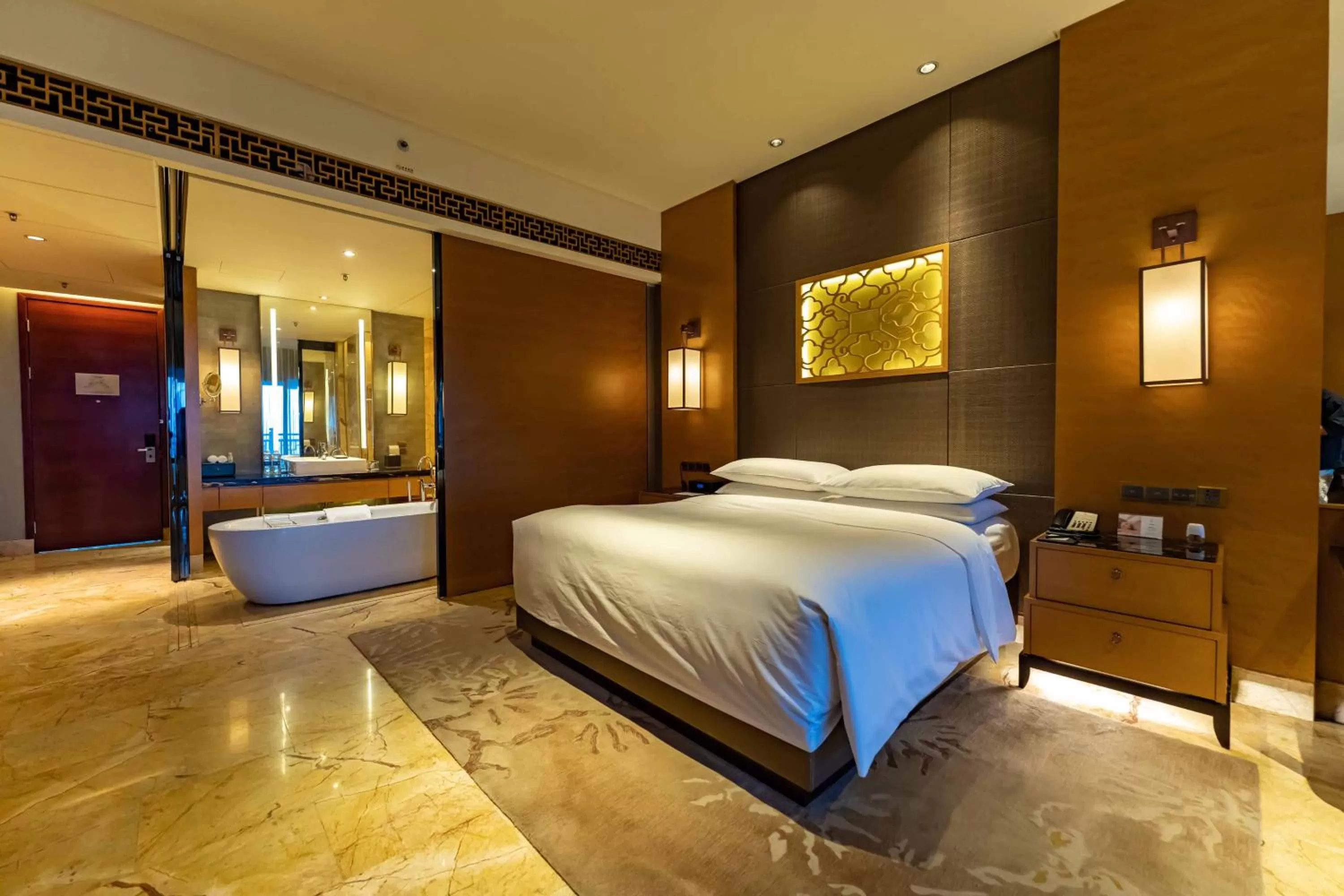 Bed in Haikou Marriott Hotel