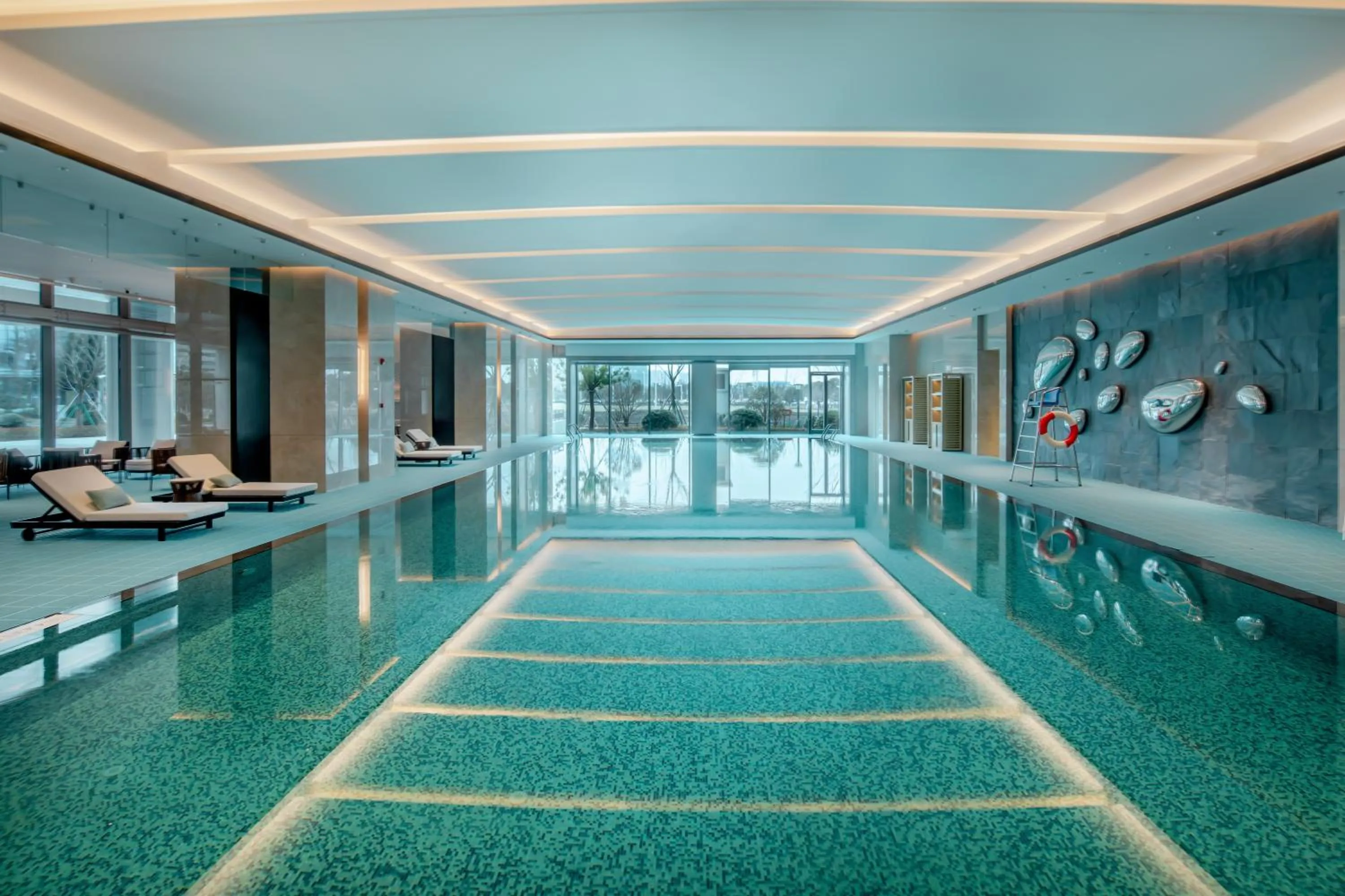 Swimming pool in Pullman Suzhou Taicang
