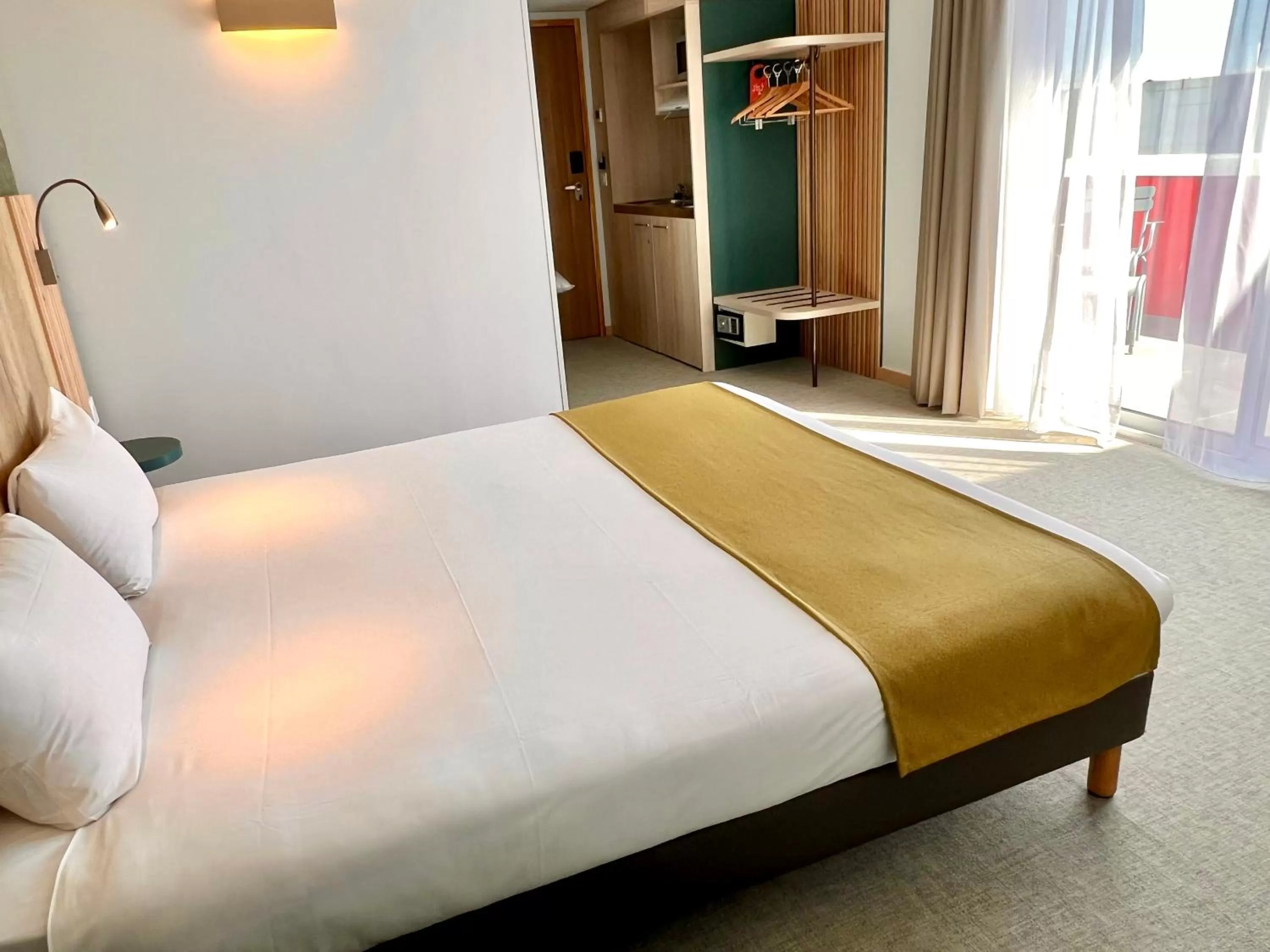 Bed in The Originals City, Hôtel Le Puech, Narbonne