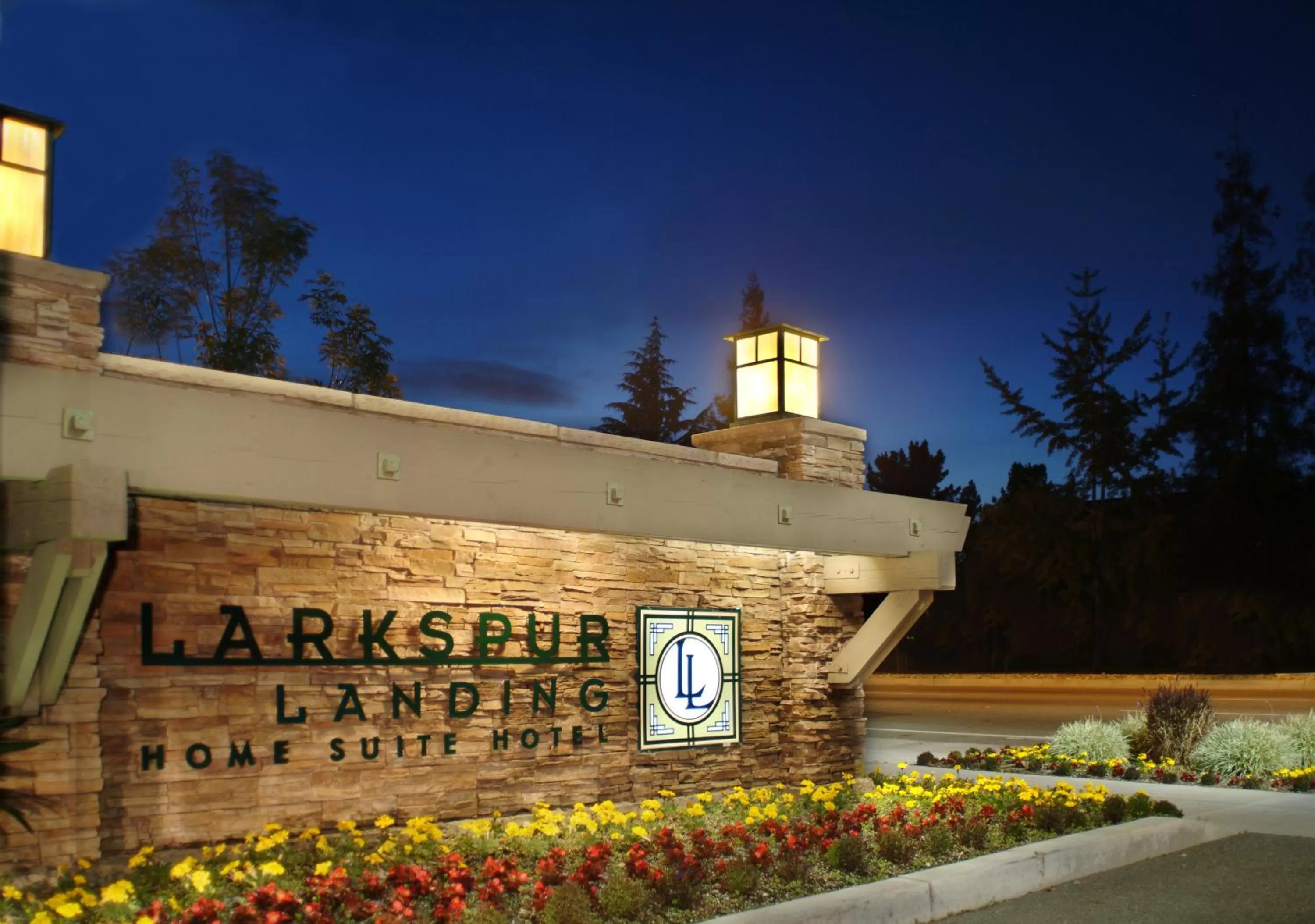 Property building in Larkspur Landing Extended Stay Suites South San Francisco