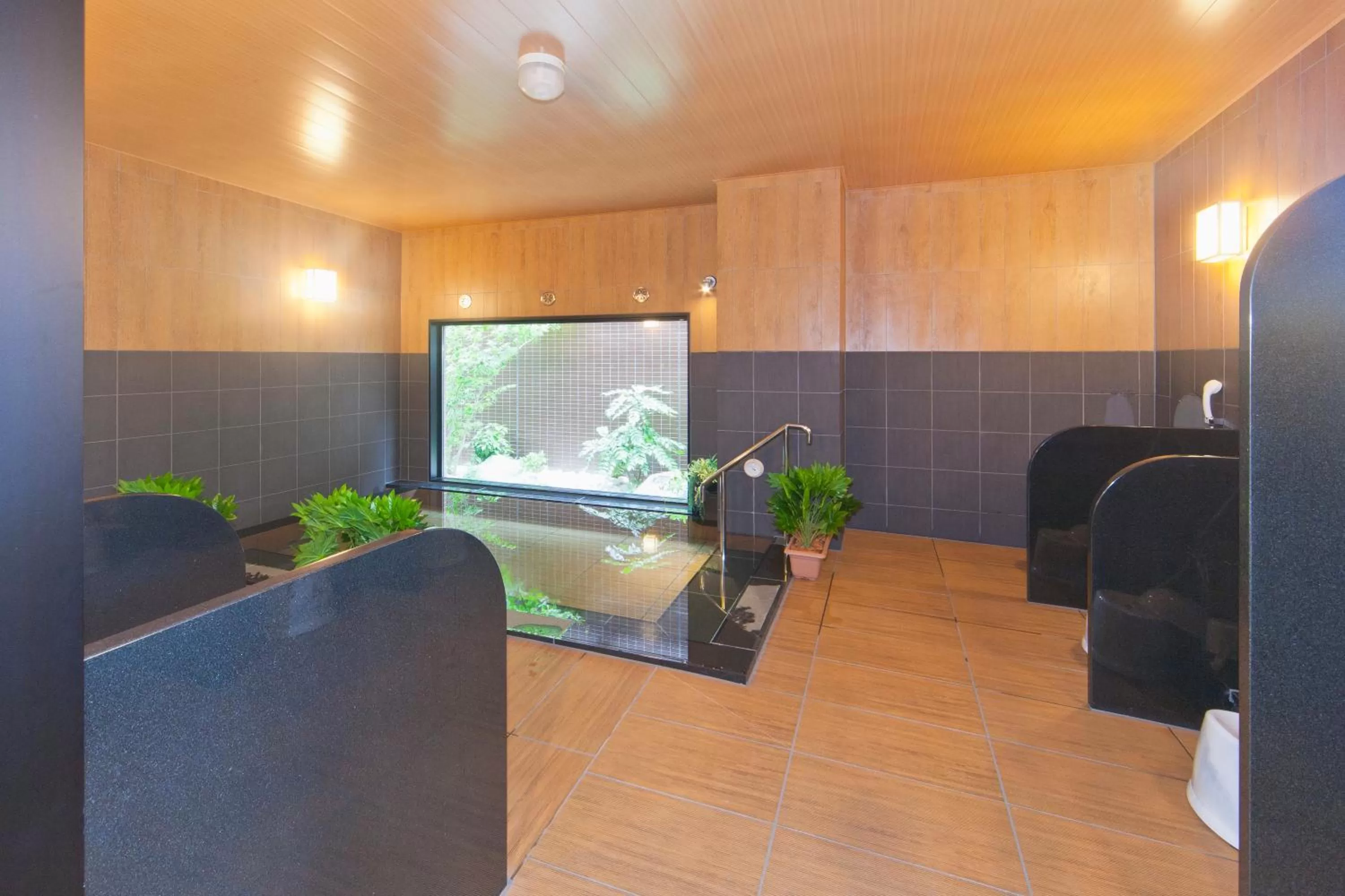 Area and facilities in Hotel Route-Inn Saiki Ekimae