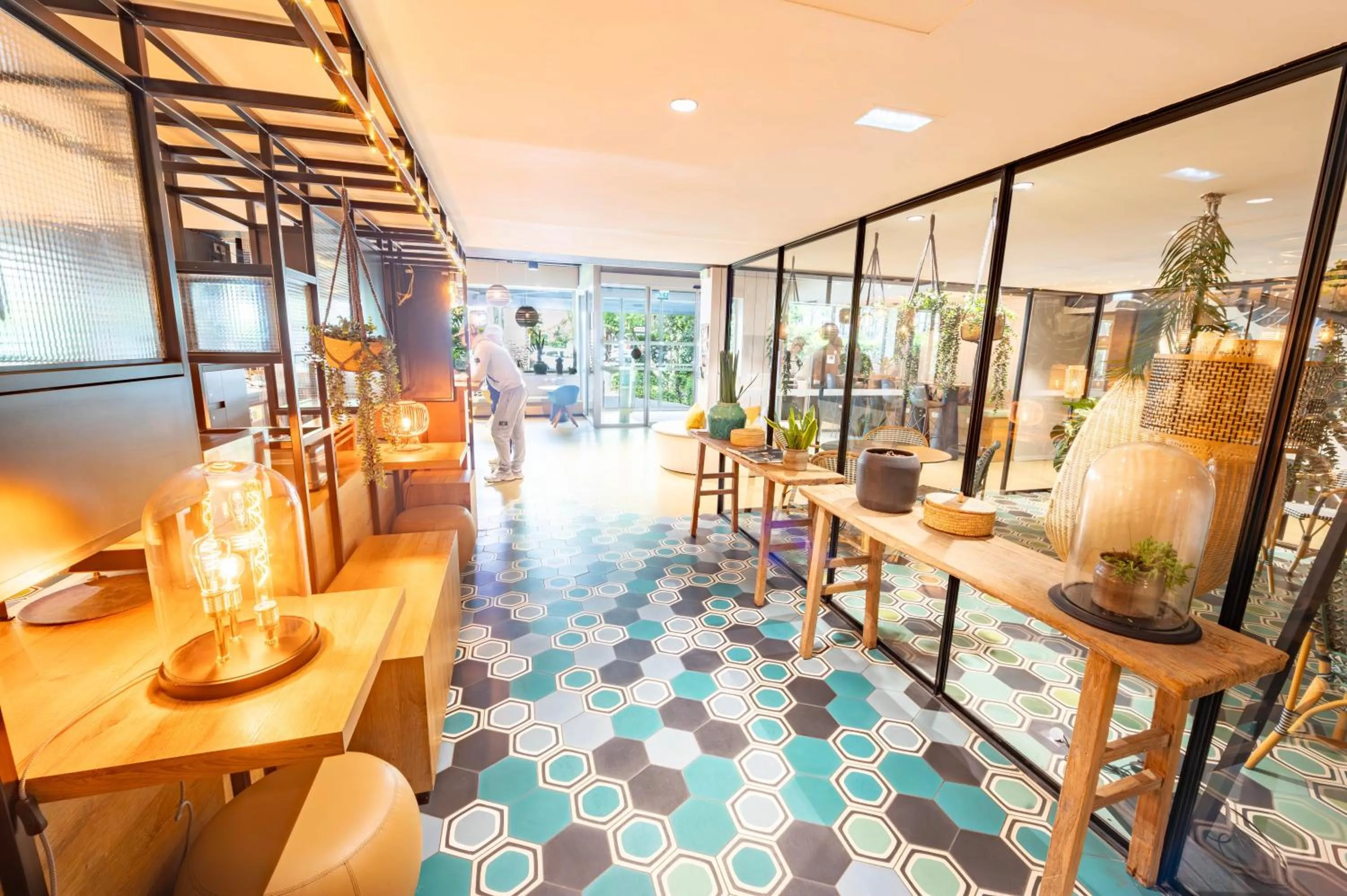 Living room in ibis Styles Paris 16 Boulogne