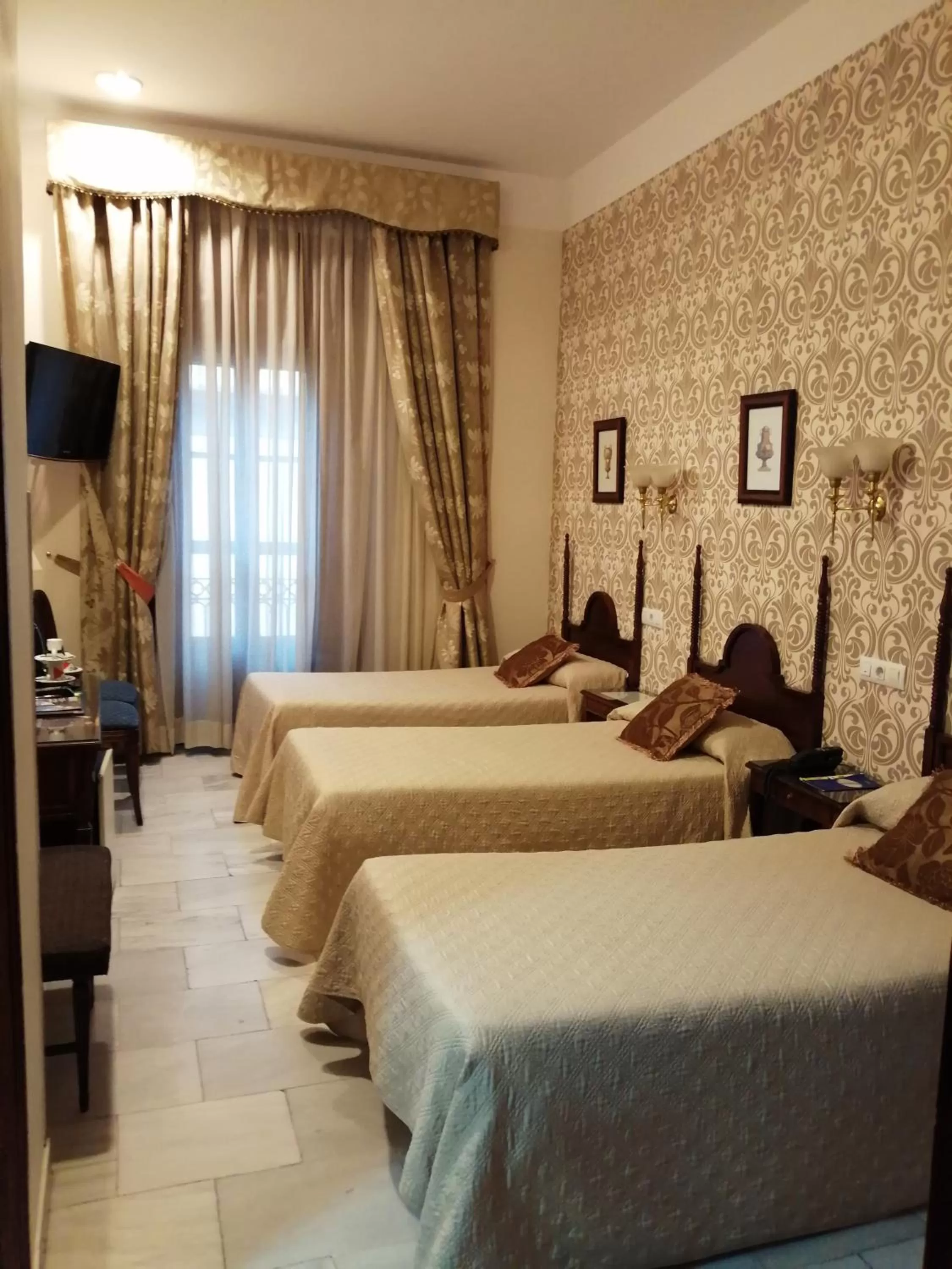 Decorative detail, Bed in Hotel Europa Boutique Sevilla