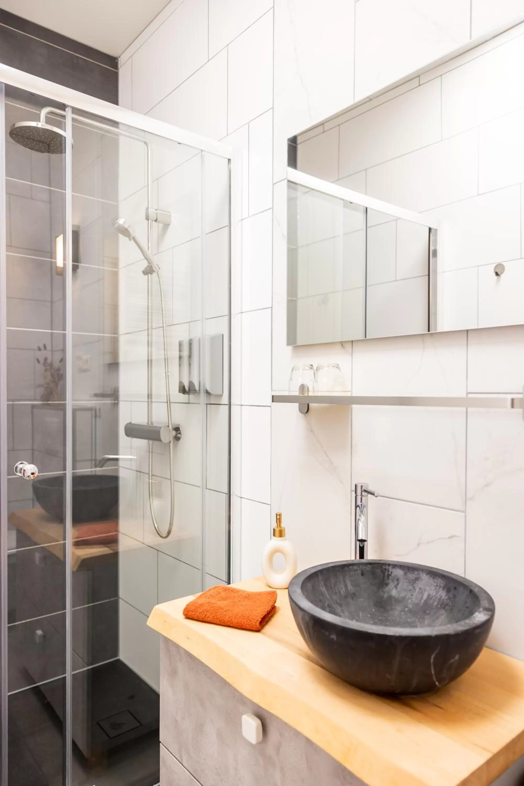 Shower, Bathroom in Het Gelders Buitenleven