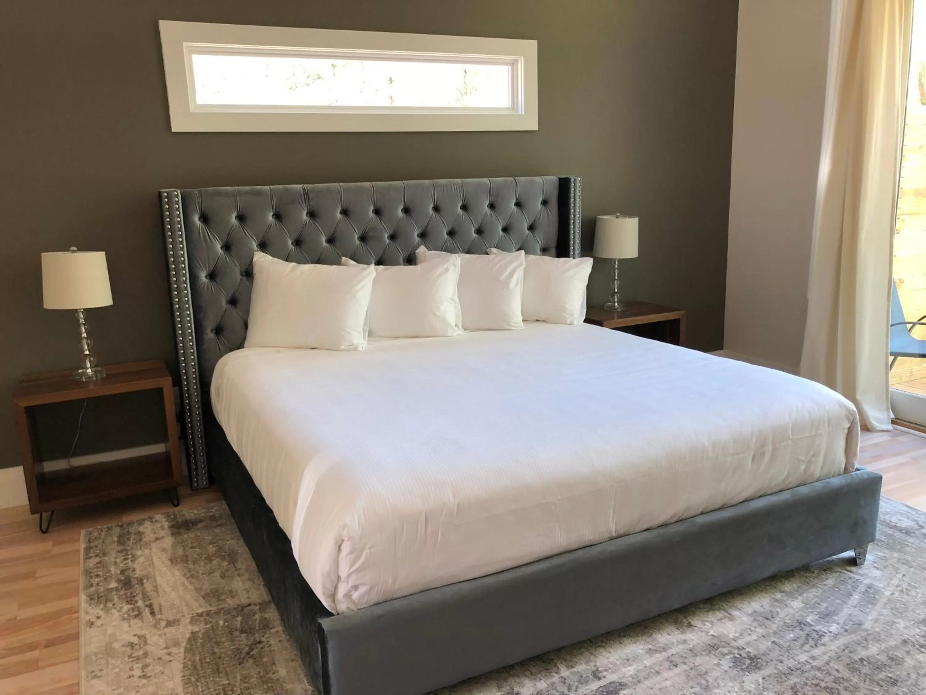 Bed in The Limelight Inn