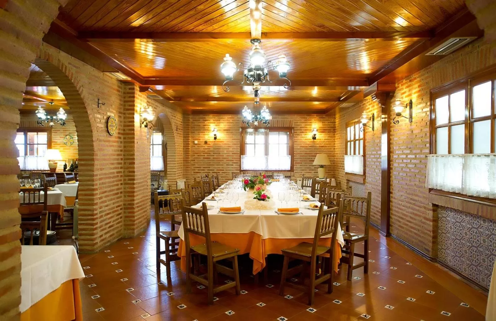 Restaurant/places to eat in Hospedium Hotel Juan II