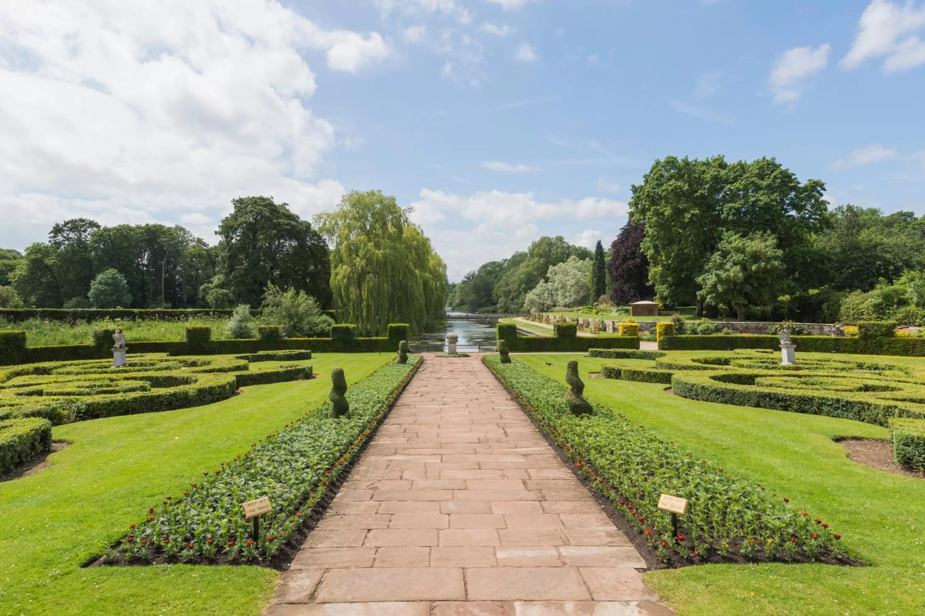 Garden in Coombe Abbey Hotel