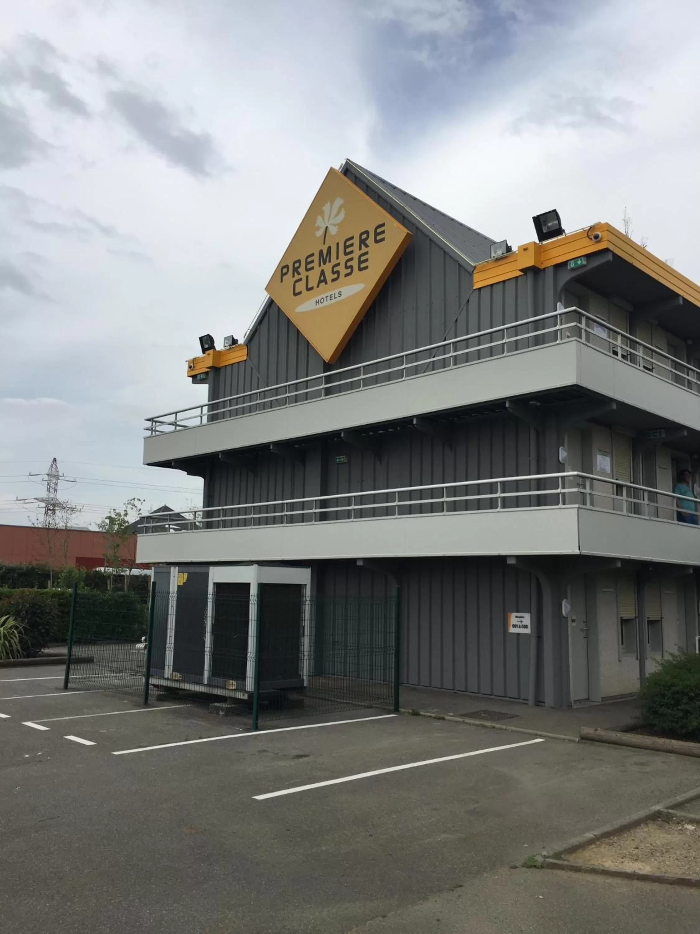 Property building in Premiere Classe Toulouse Sud - Portet