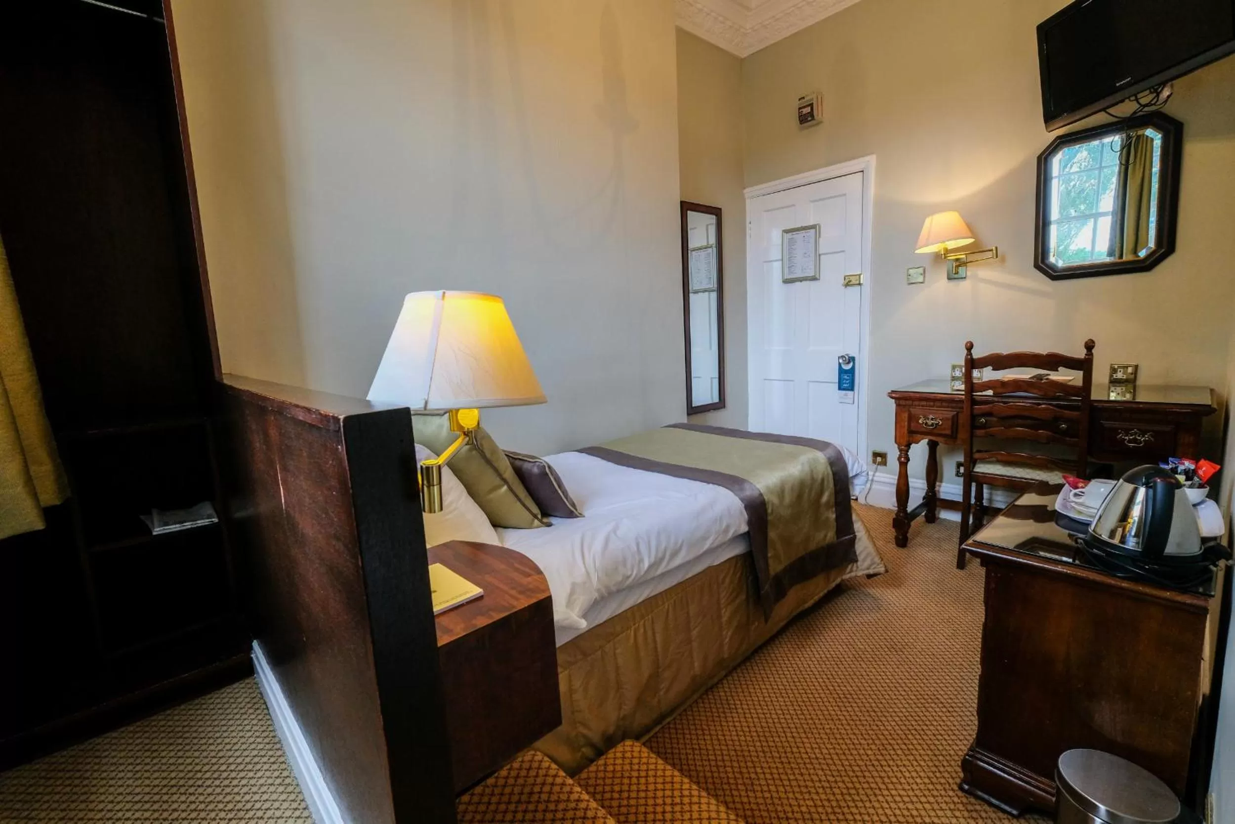 Photo of the whole room, Bed in Bowburn Hall Hotel