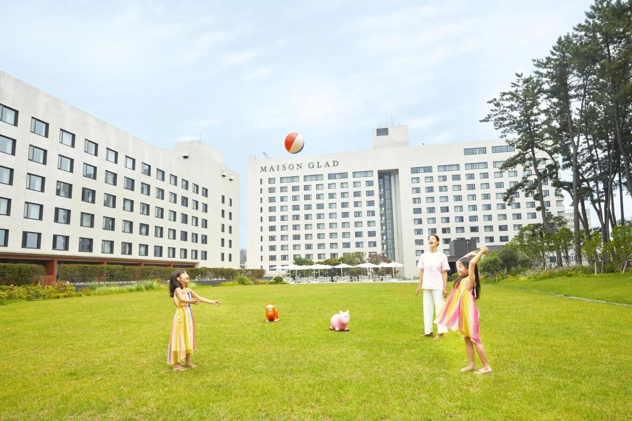 Property building in Maison Glad Jeju