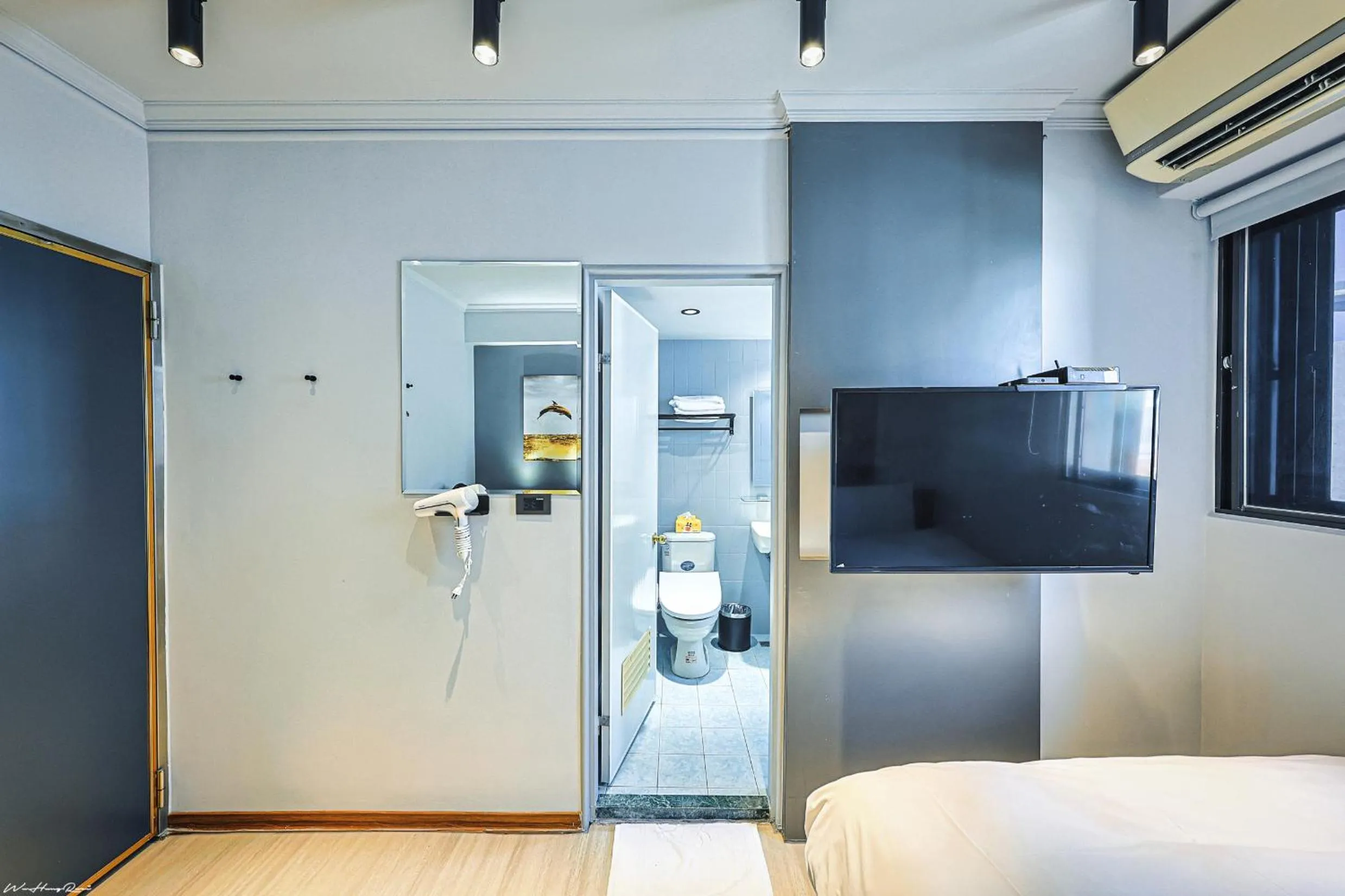 Property building, Bed in 亞馨文旅 近東大門夜市 有免費停車場 可自助入住