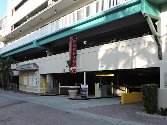 John's Pass Hotel - Fully Remote Check In