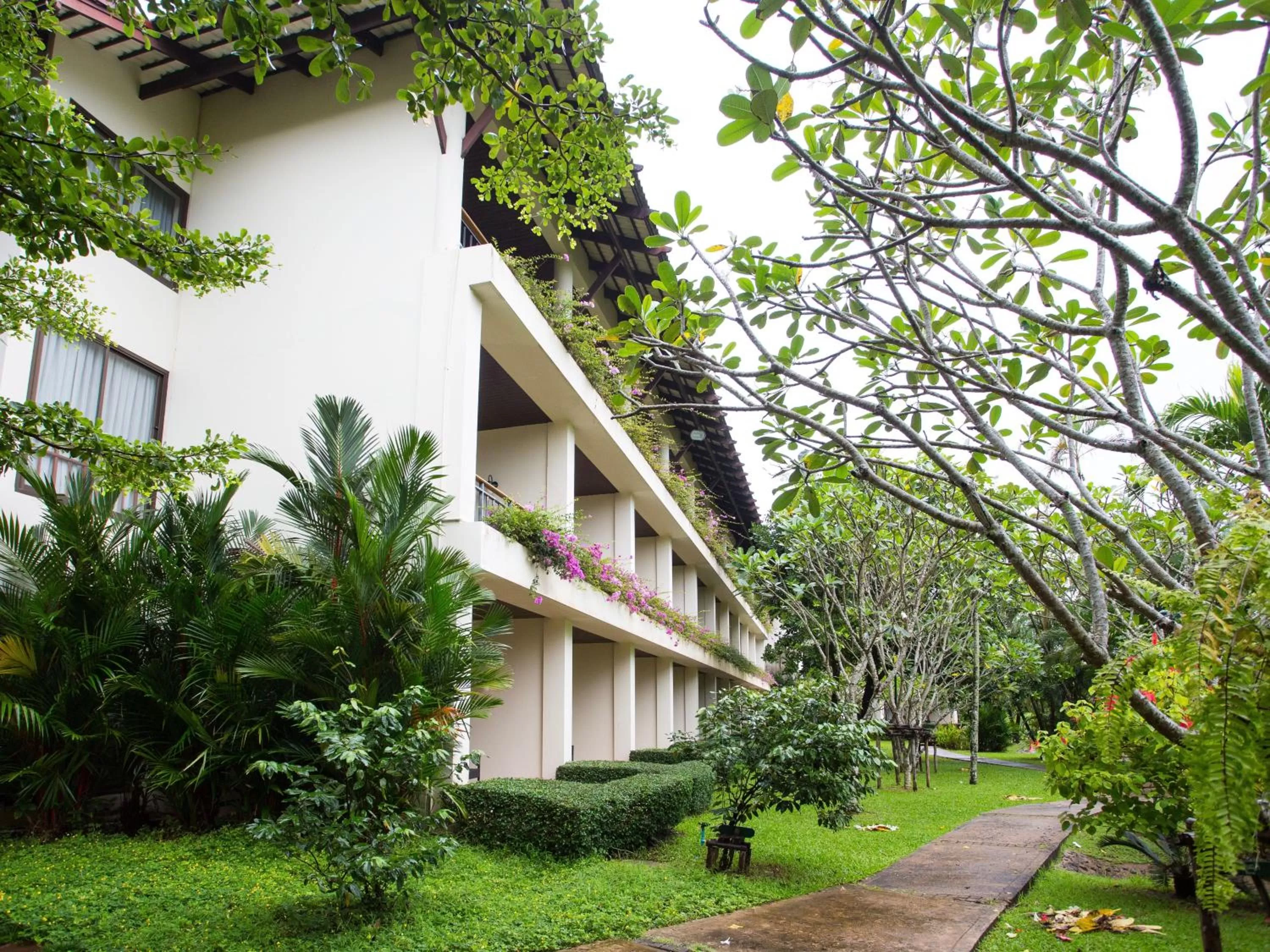 Property building in Maneechan Resort - SHA Extra Plus