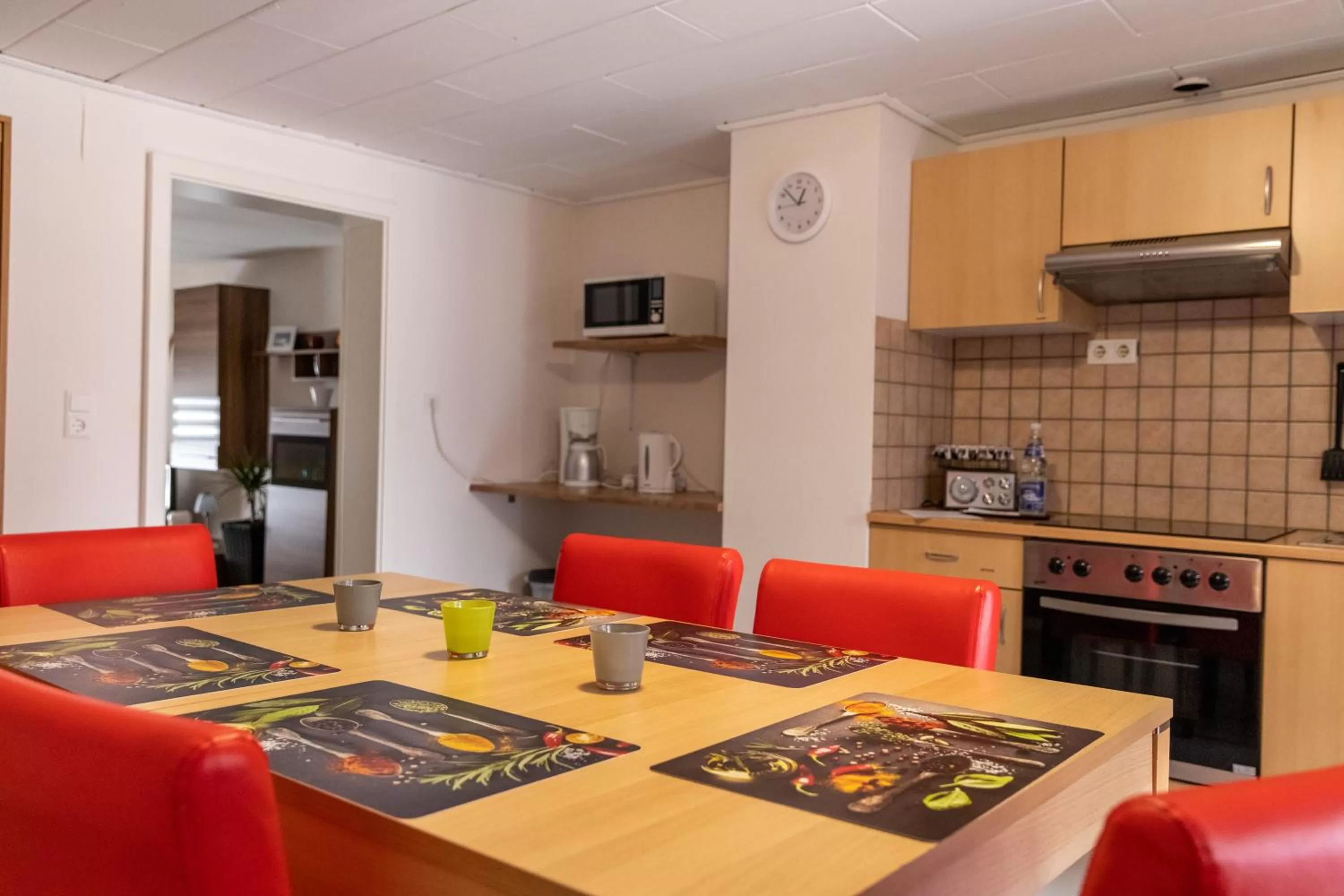 Kitchen or kitchenette in Hotel zur Post Ochsendorf