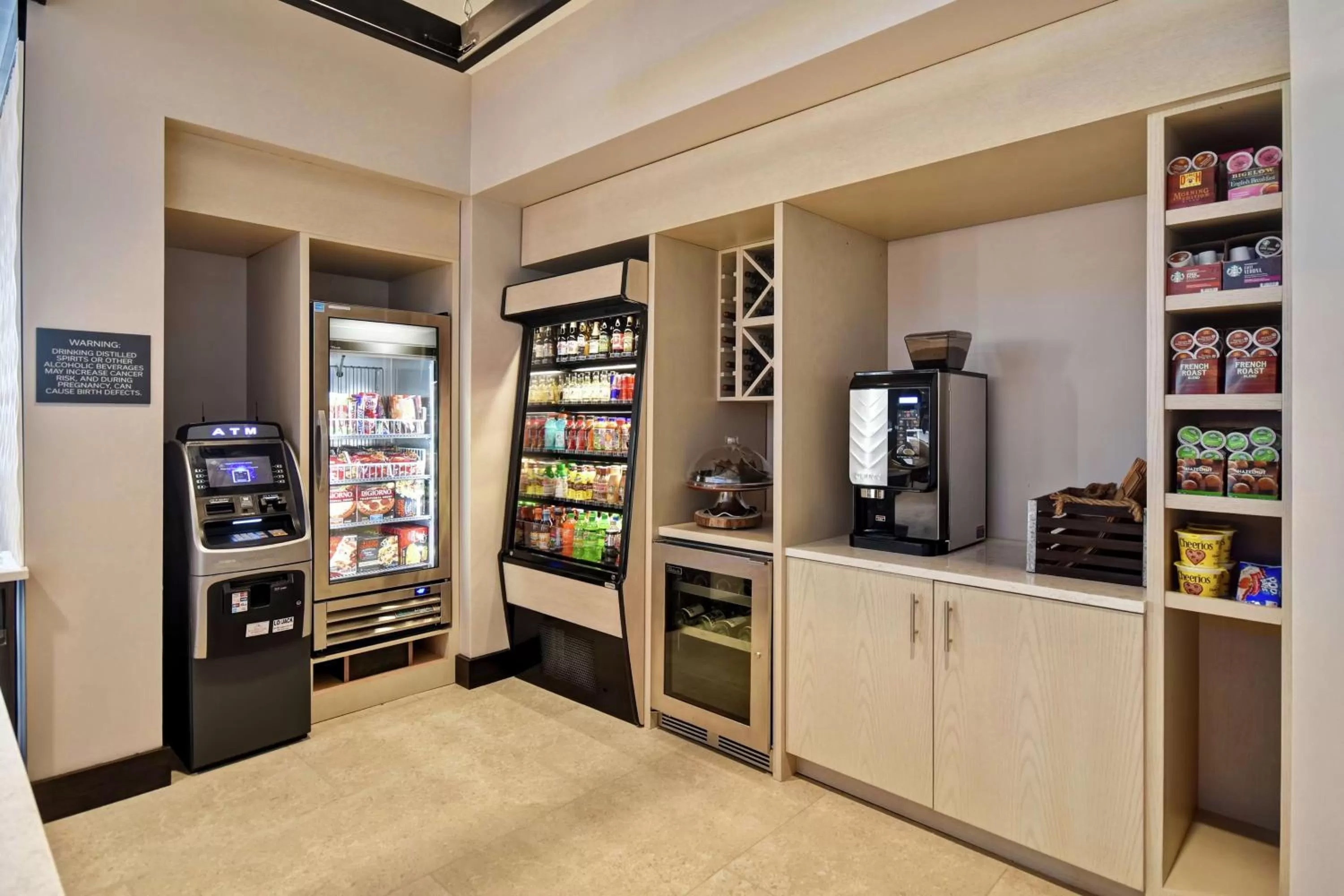 Restaurant/places to eat in Hilton Garden Inn Lansing West