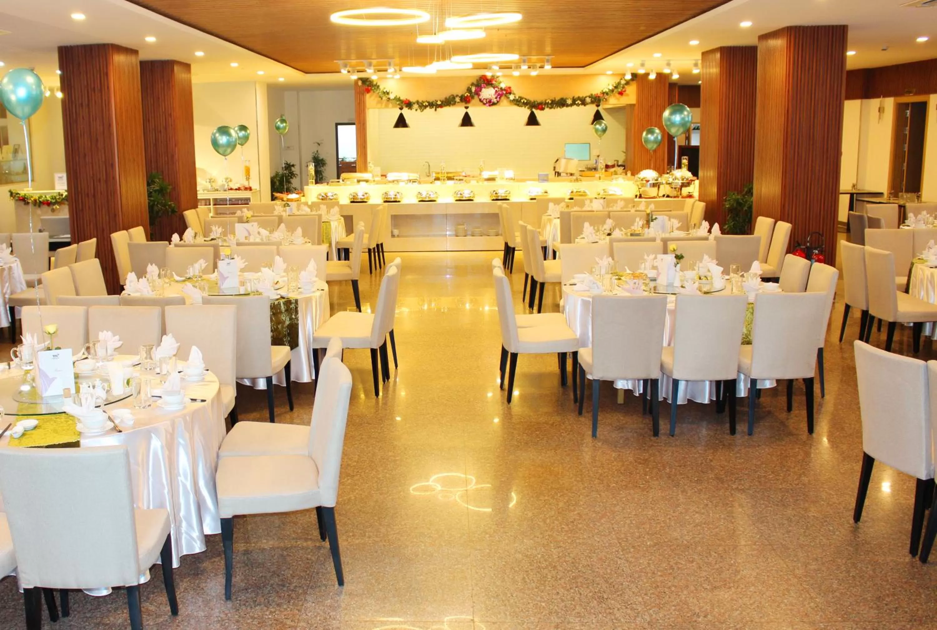 Restaurant/places to eat in TTC Hotel Can Tho