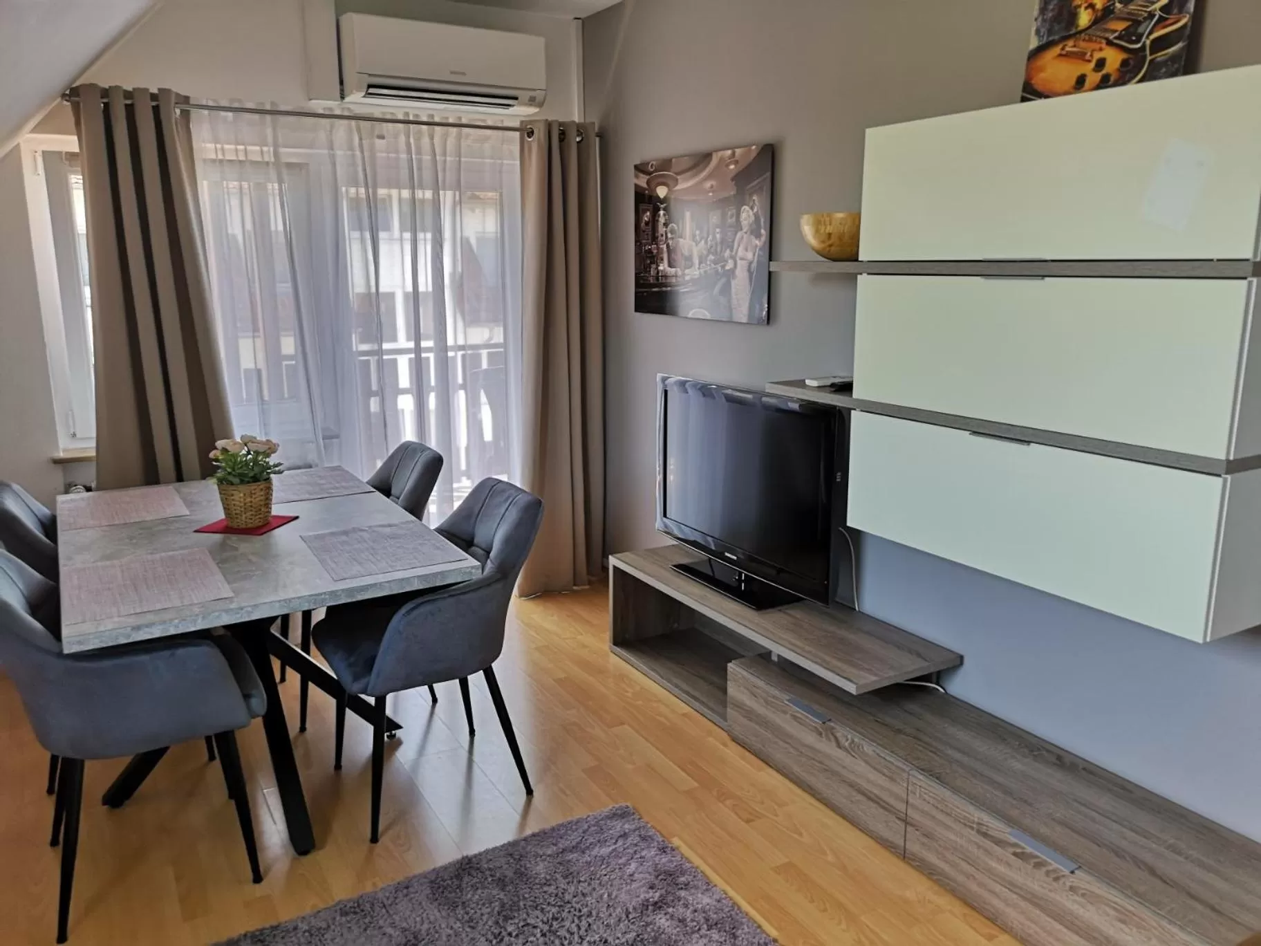 Living room in Tuniberg Restaurant Hotel