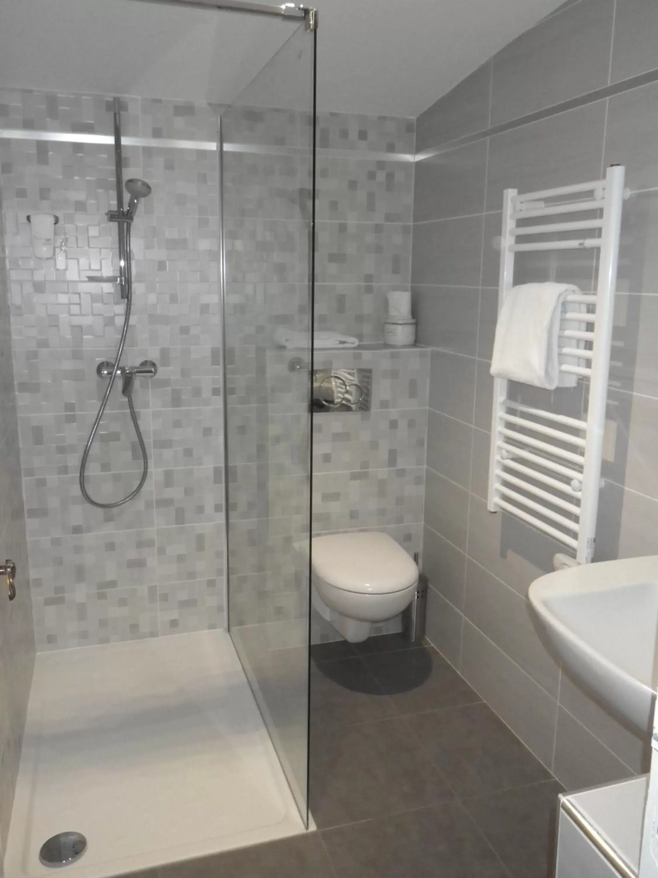 Double Room in Hôtel François 1er Double Room in Hôtel François 1er