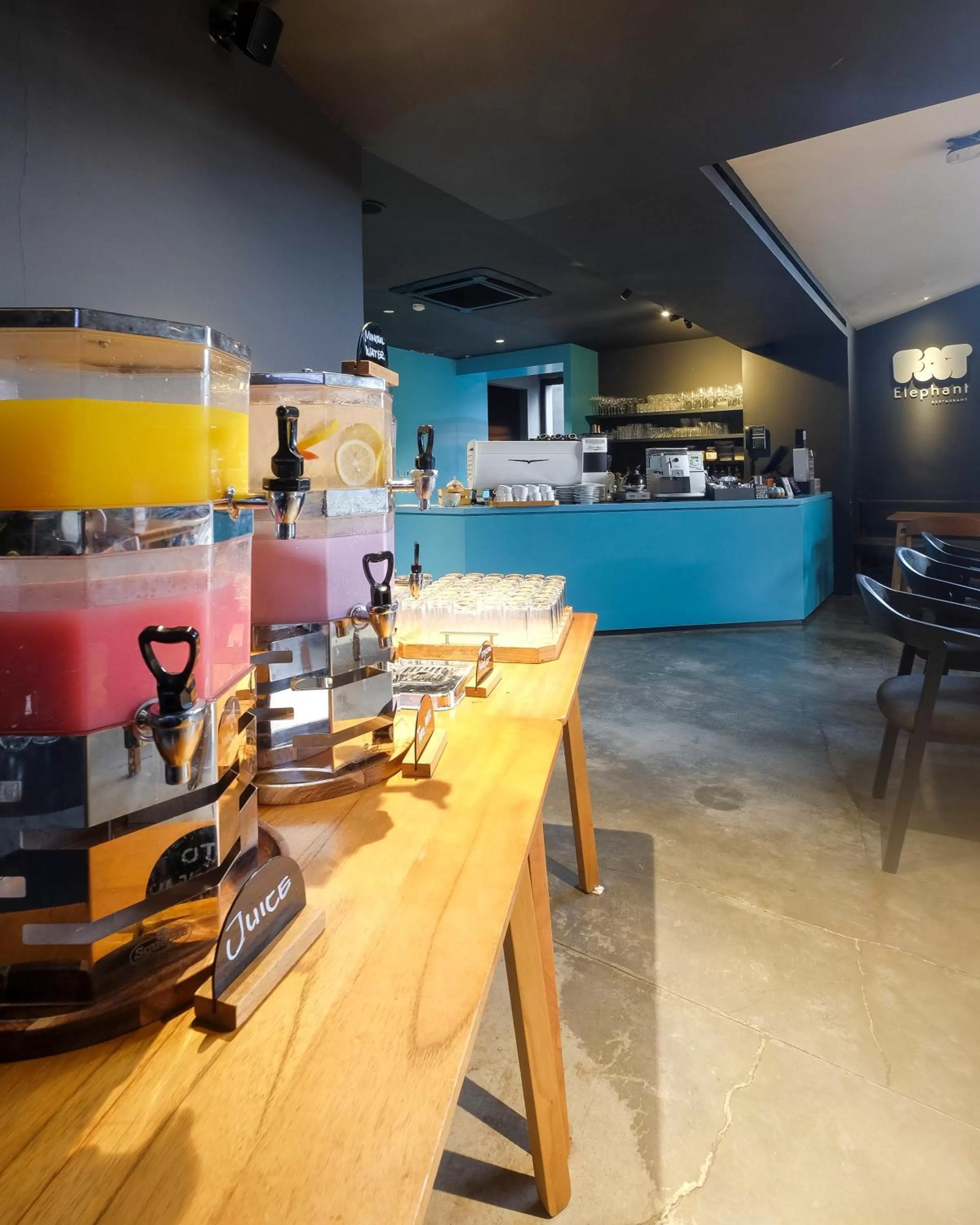 Food and drinks in ARTOTEL Gajahmada Semarang