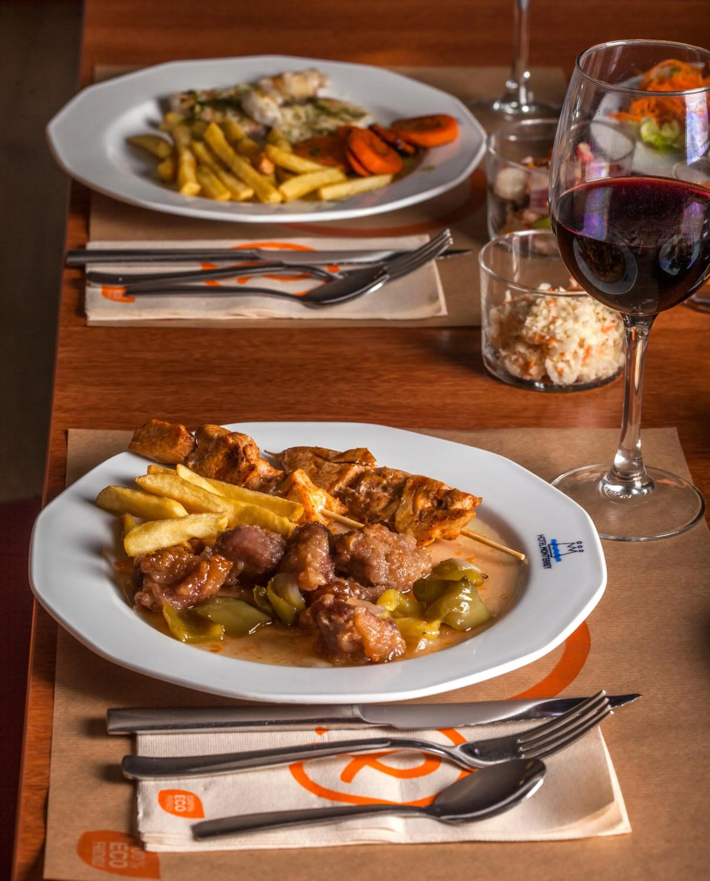 Food and drinks in Hotel Monterrey Roses by Pierre & Vacances