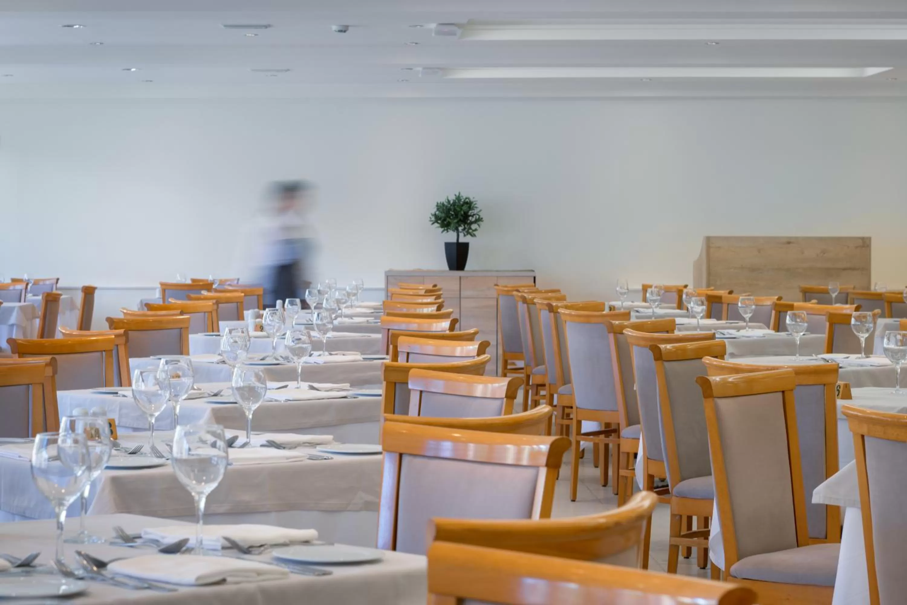 Restaurant/places to eat in Sun Beach Resort