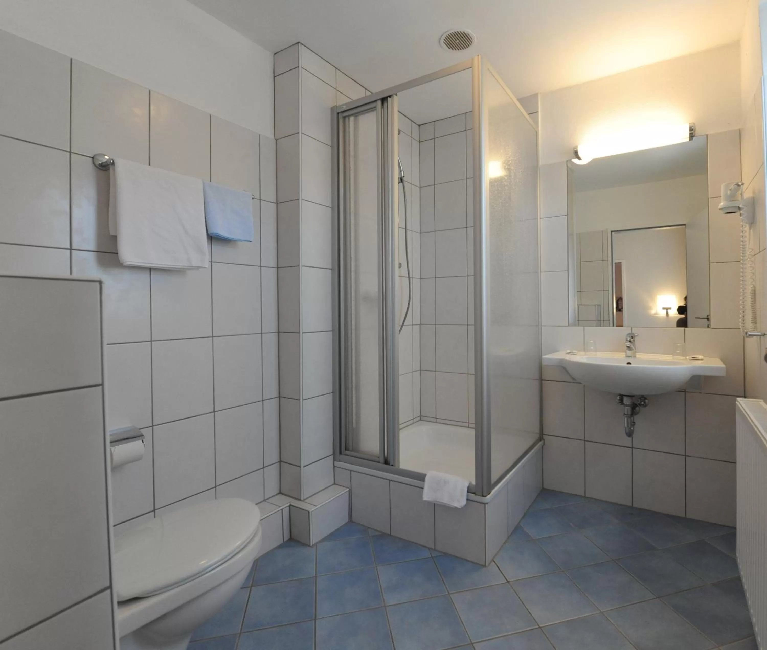 Bathroom in Hotel Heldt Dependance