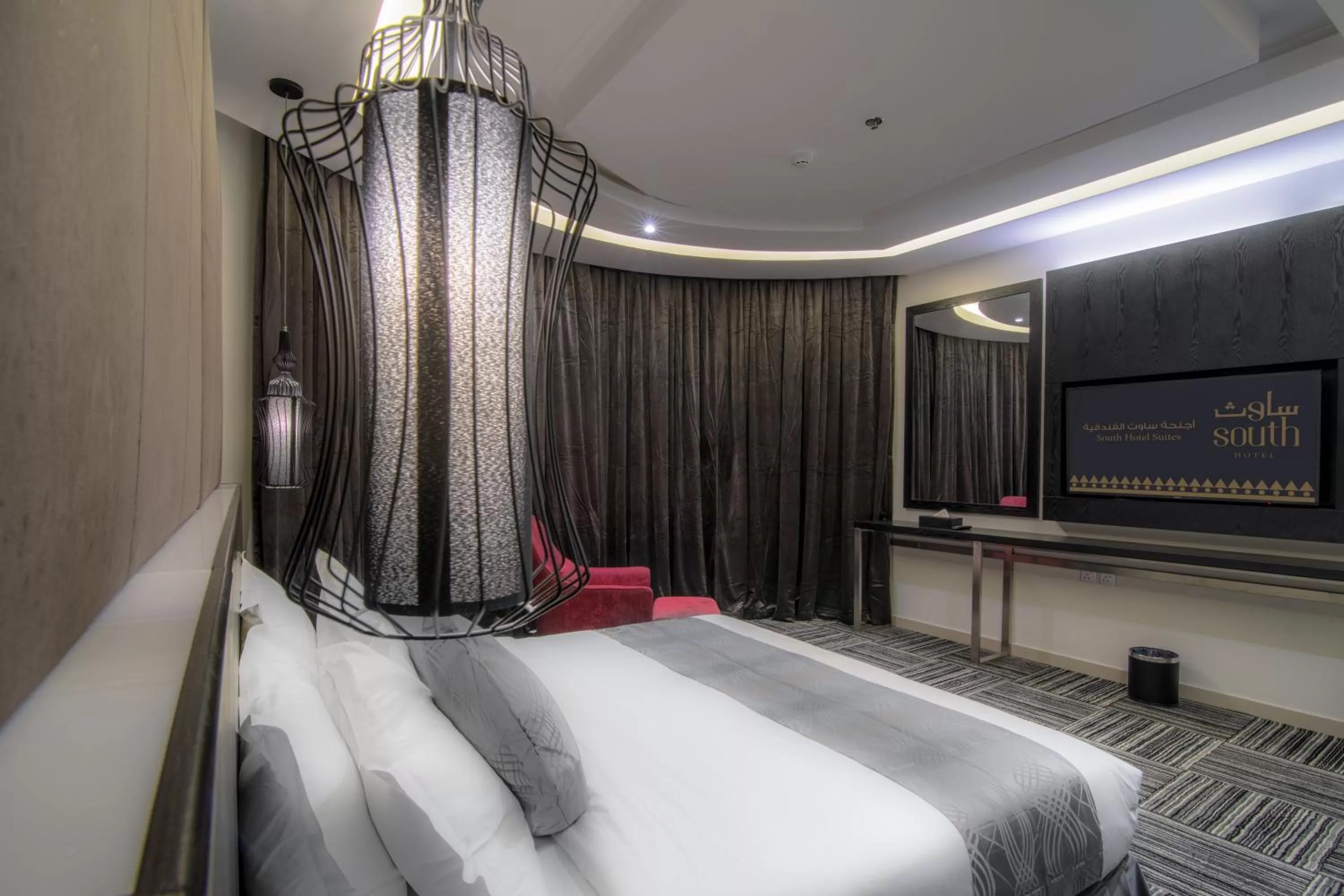 Bedroom, Bed in South Hotel Suites