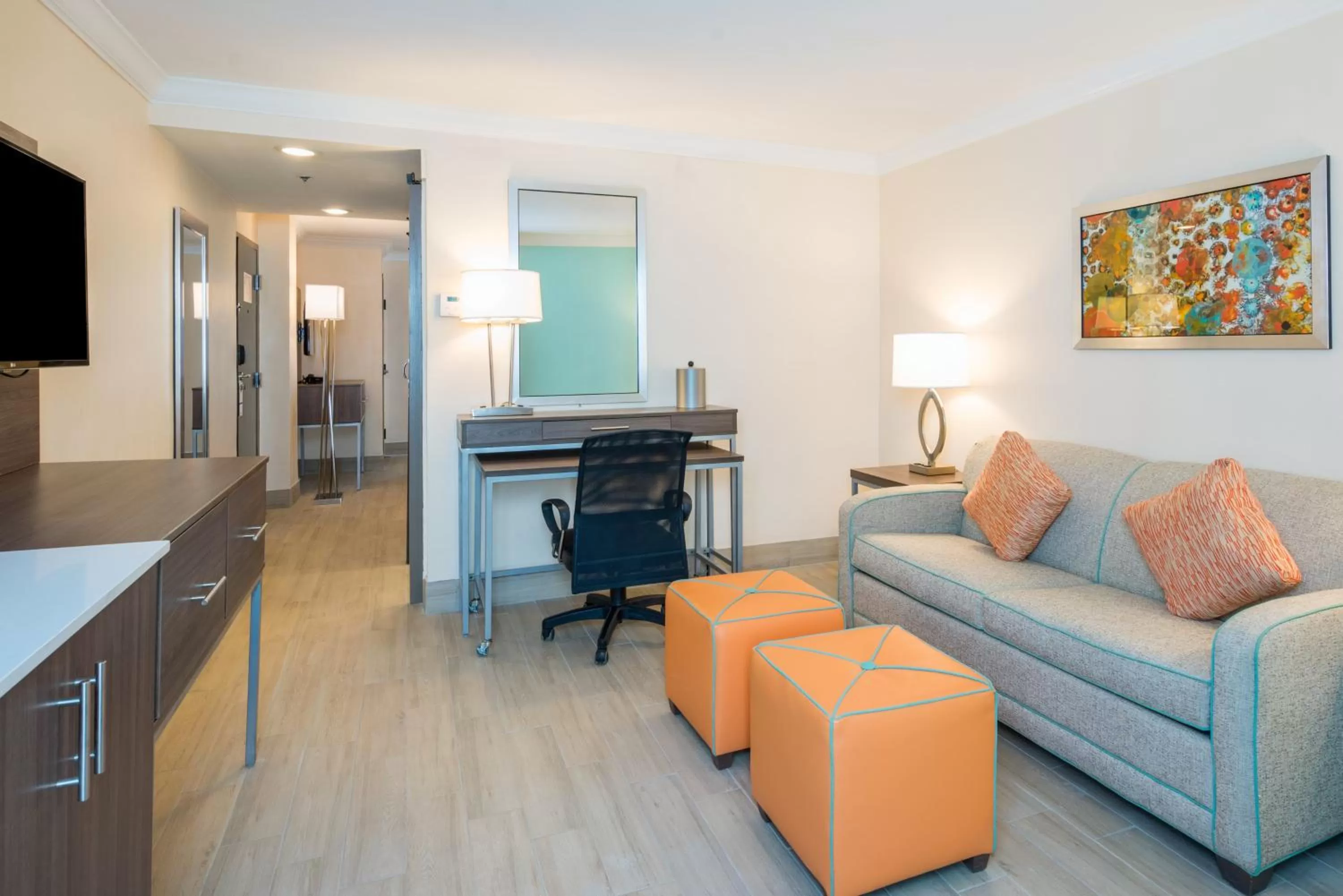 Photo of the whole room in Holiday Inn Express & Suites Nassau by IHG