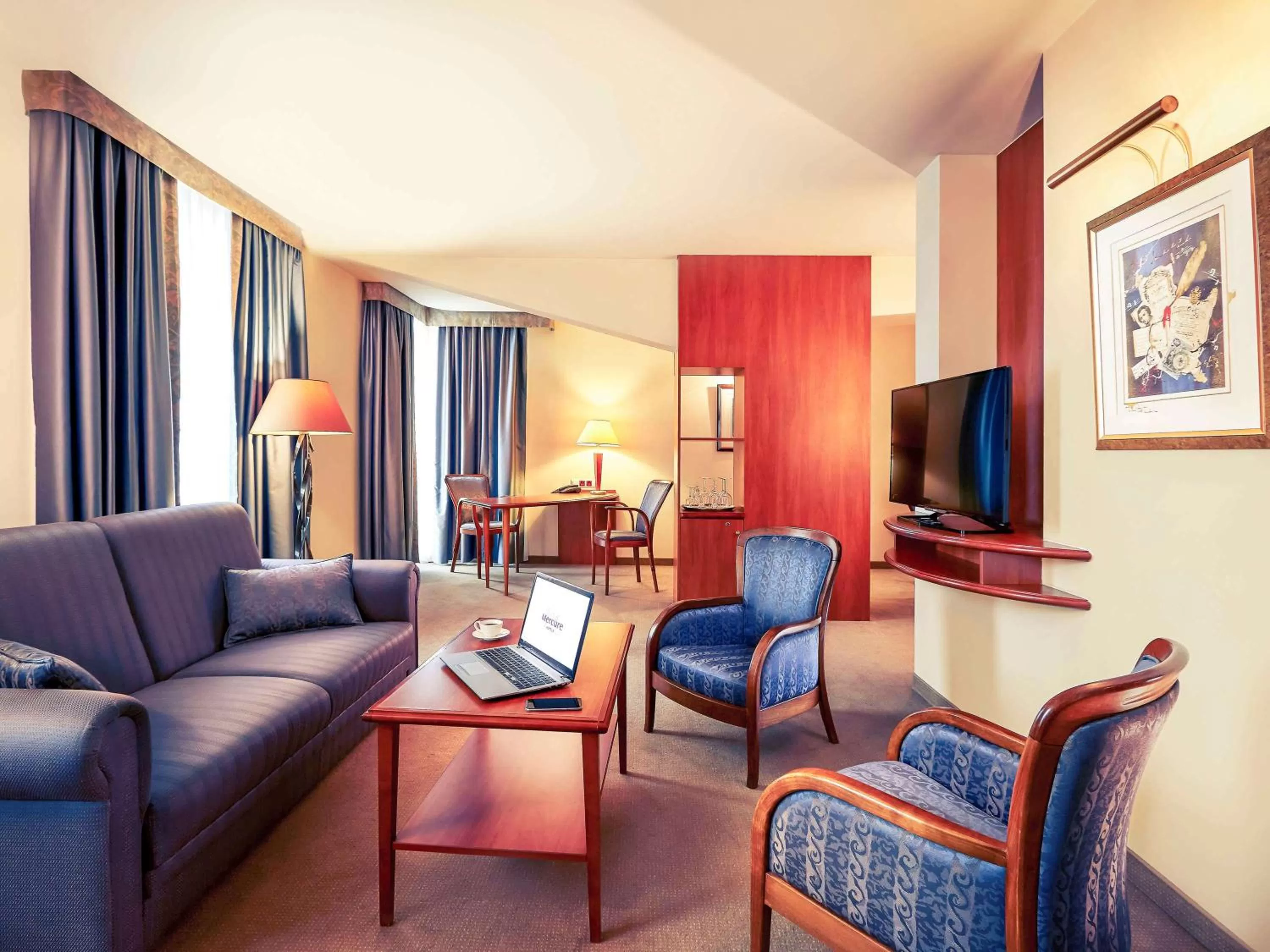 Photo of the whole room in Hotel Mercure Poznań Centrum