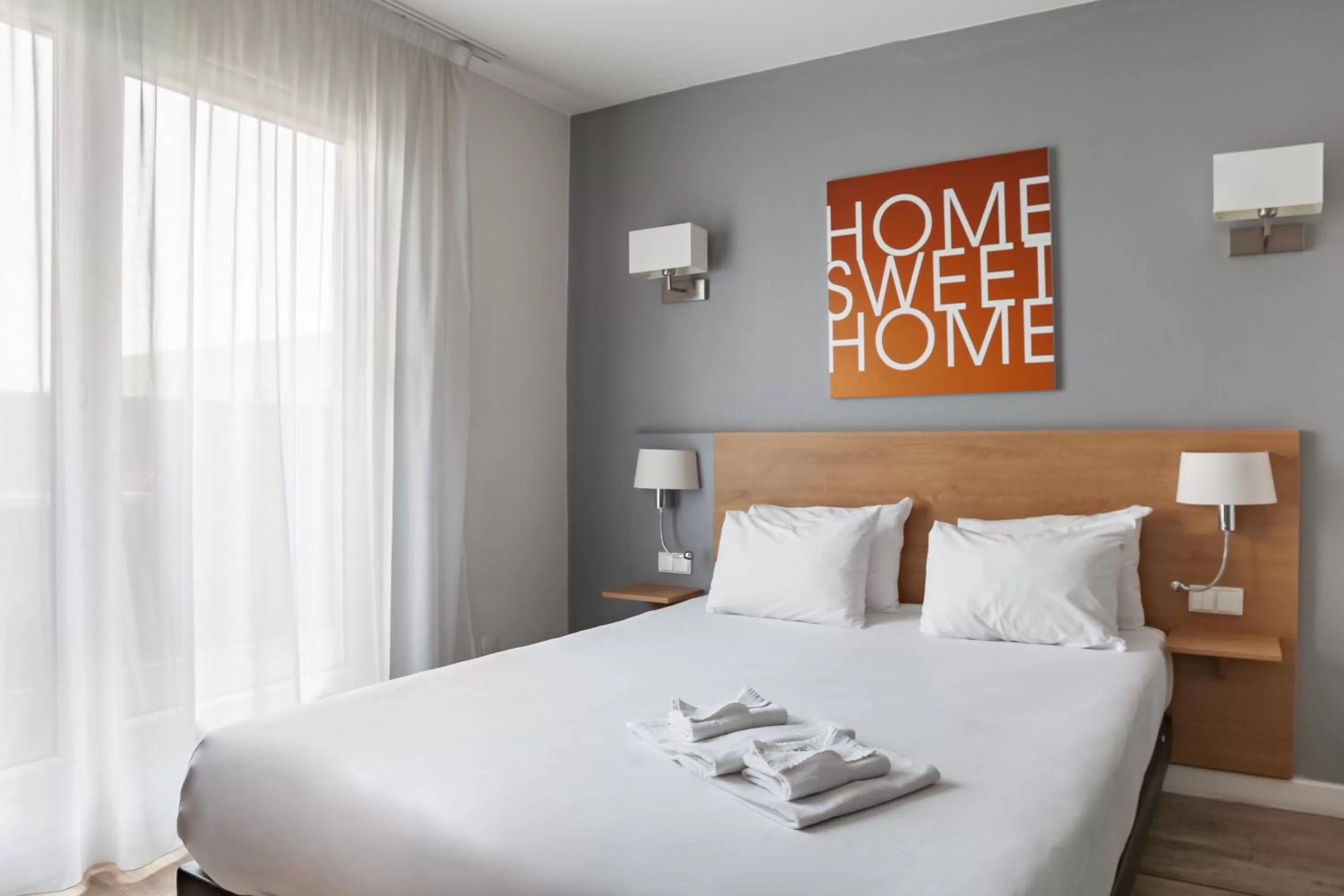 Bed in Residhotel Le Grand Prado