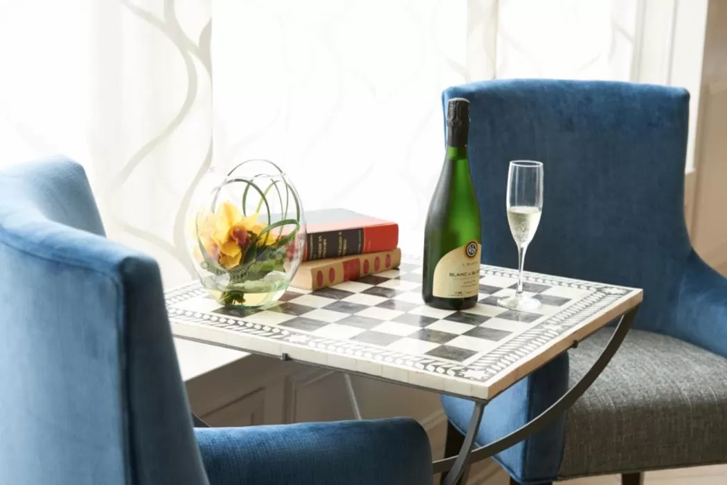 Seating area in The Kensington Hotel