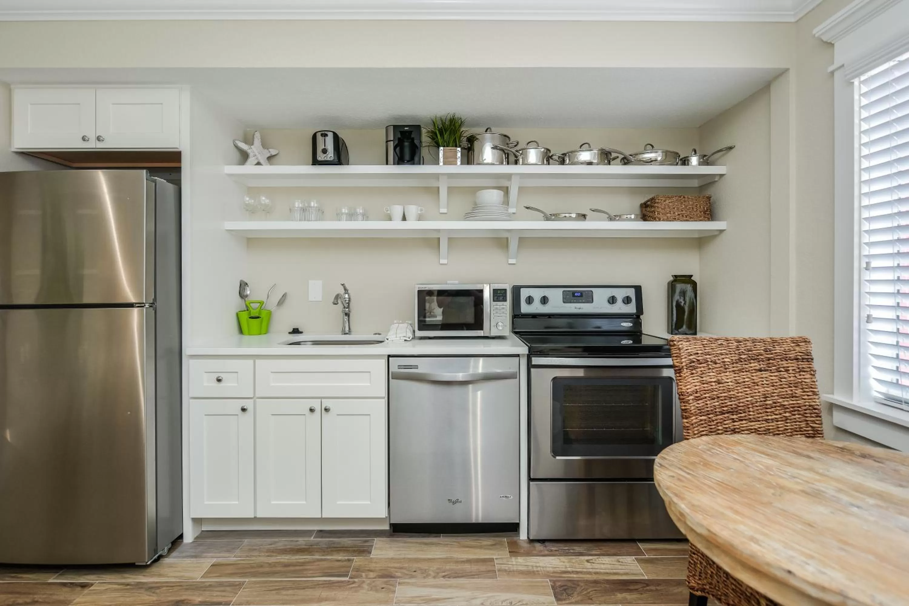 Coffee/tea facilities in Tropical Breeze Resort