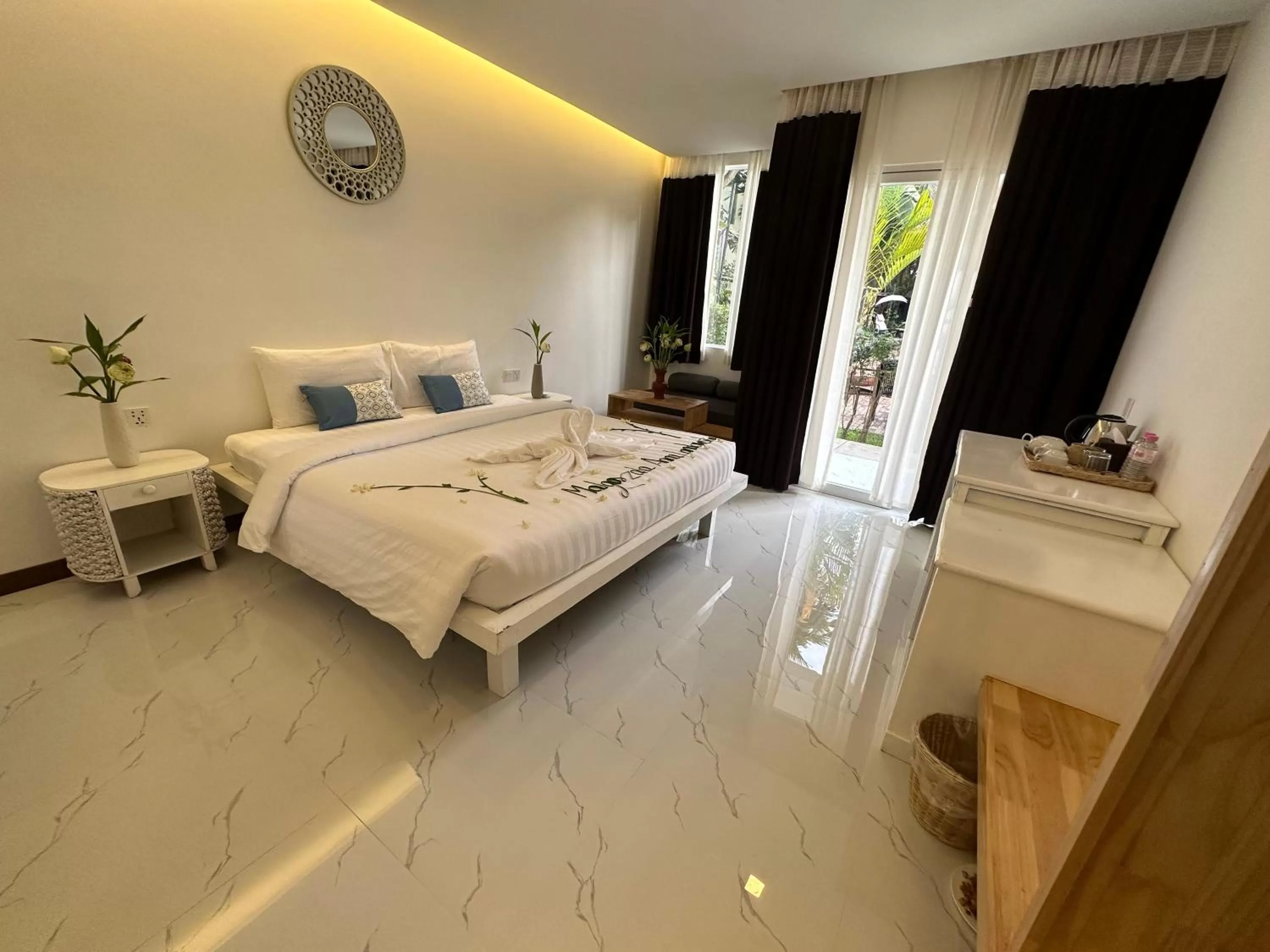 Studio Double With Terrace Pool Access - Free Pick Up in Home Indochine D'angkor Hotel