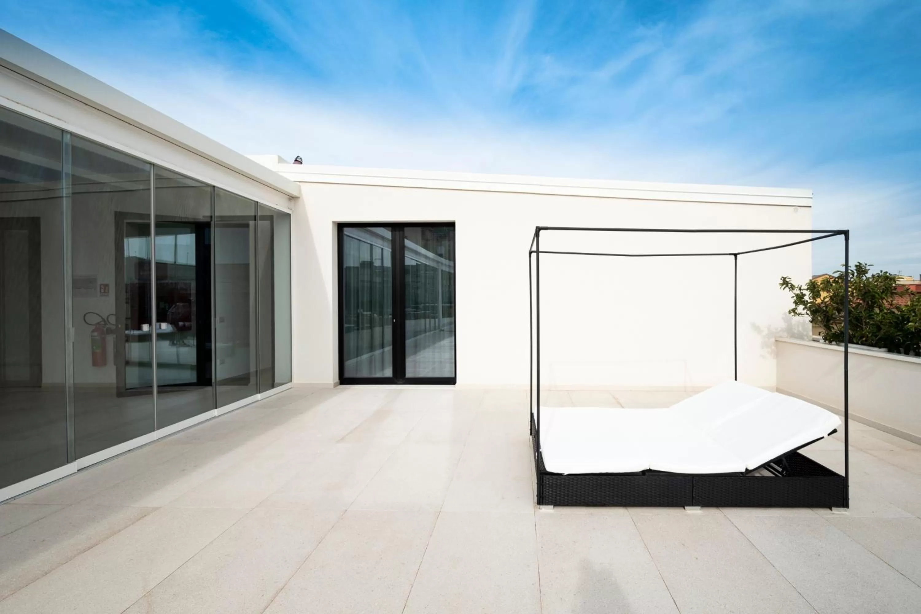 Solarium, Bed in Alkamuri Posh Hotel e Spa