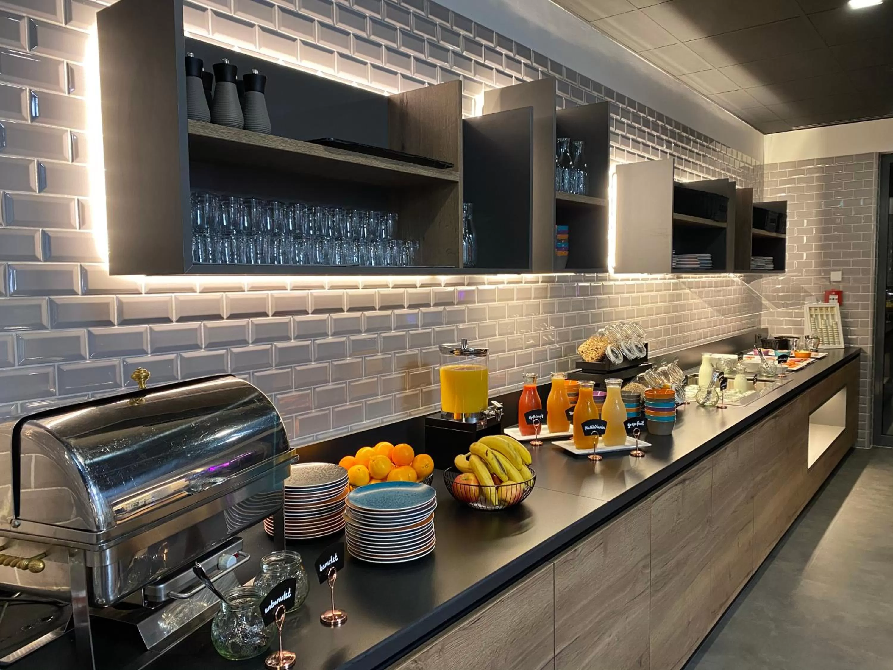 Breakfast in Emils Hotel