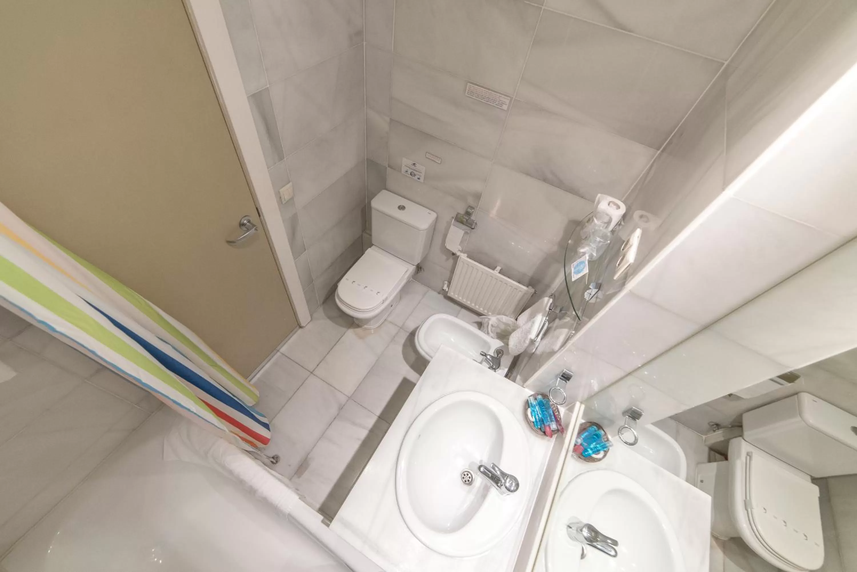 Shower, Bathroom in Hotel Concordy