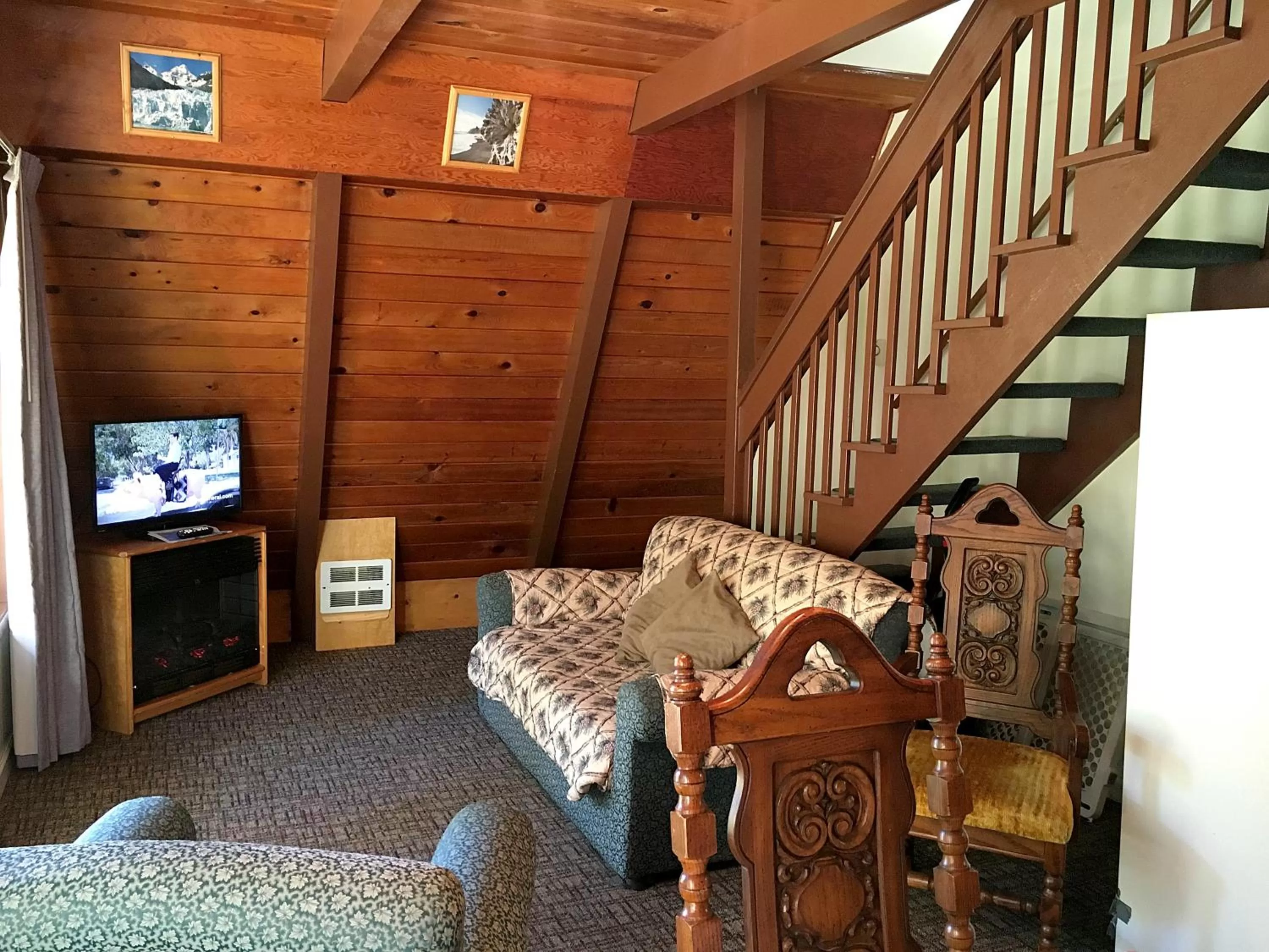 Park Motel and Cabins