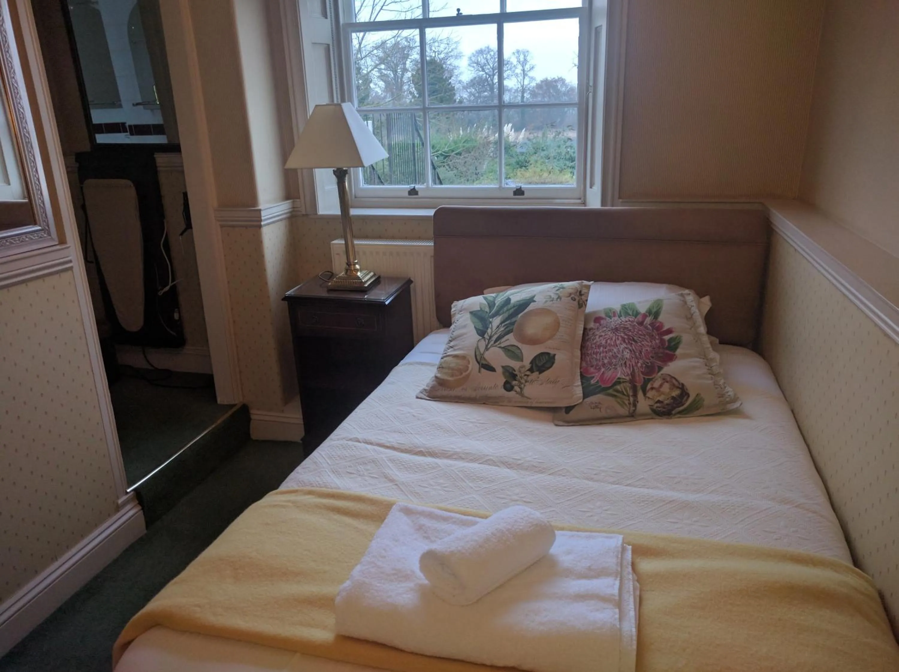 Bedroom in Hook House