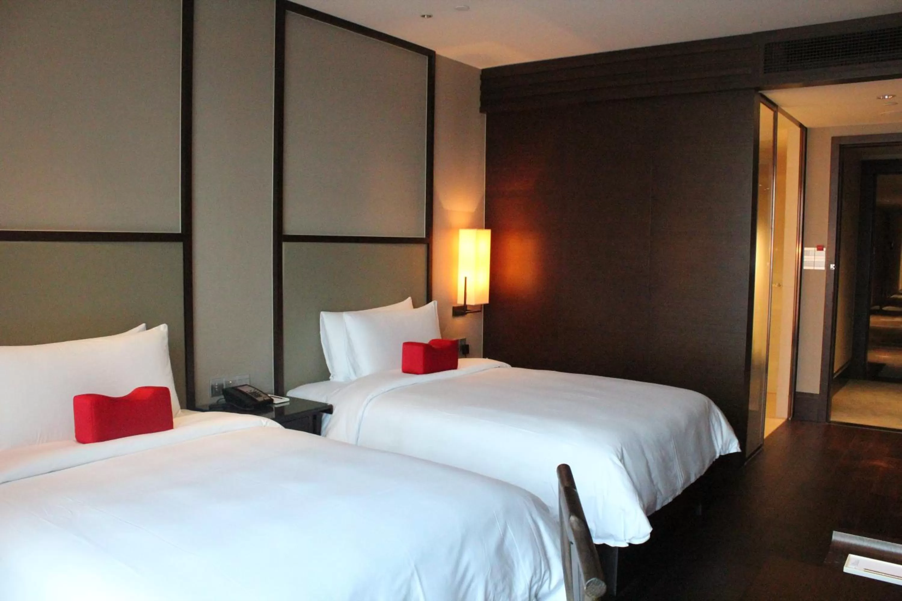 Bedroom, Bed in Himalayas Hotel Shanghai