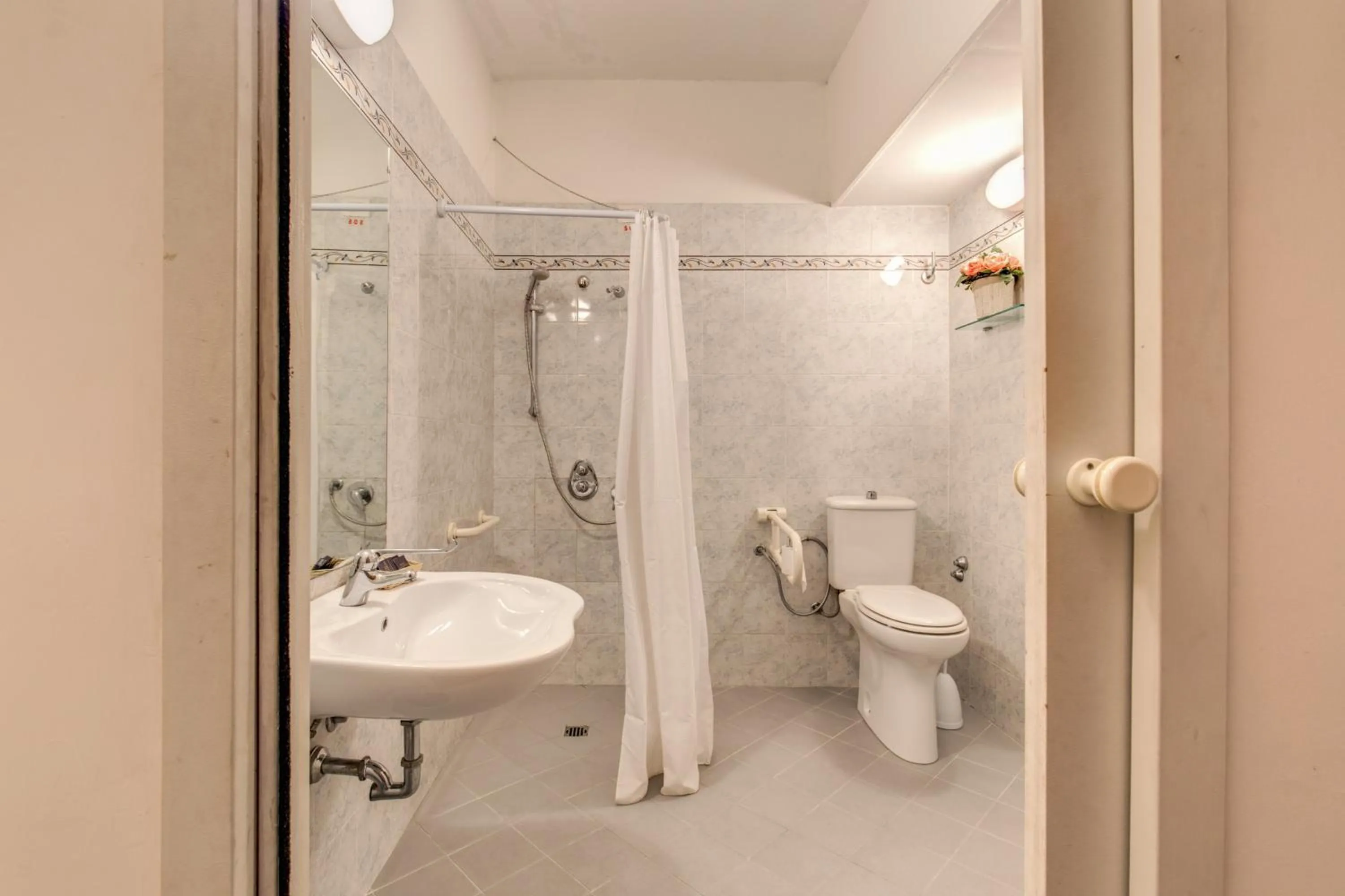 Bathroom in Hotel Rex