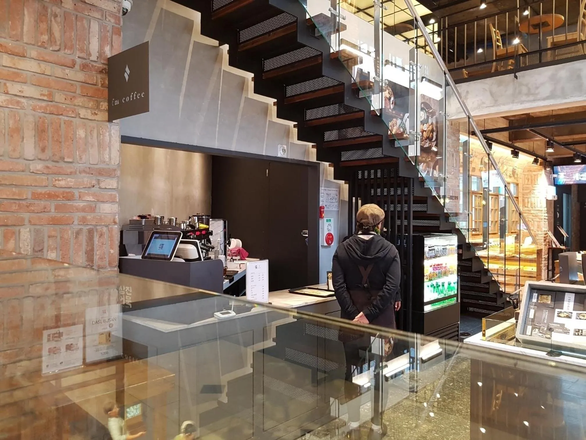 Food and drinks in Gwang Jang Hotel