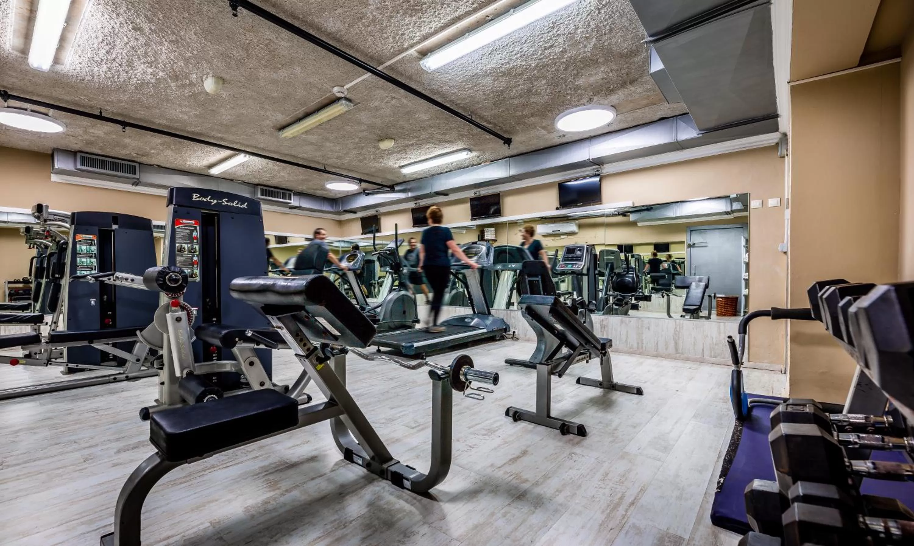 Fitness centre/facilities in Hacienda Forest View Hotel