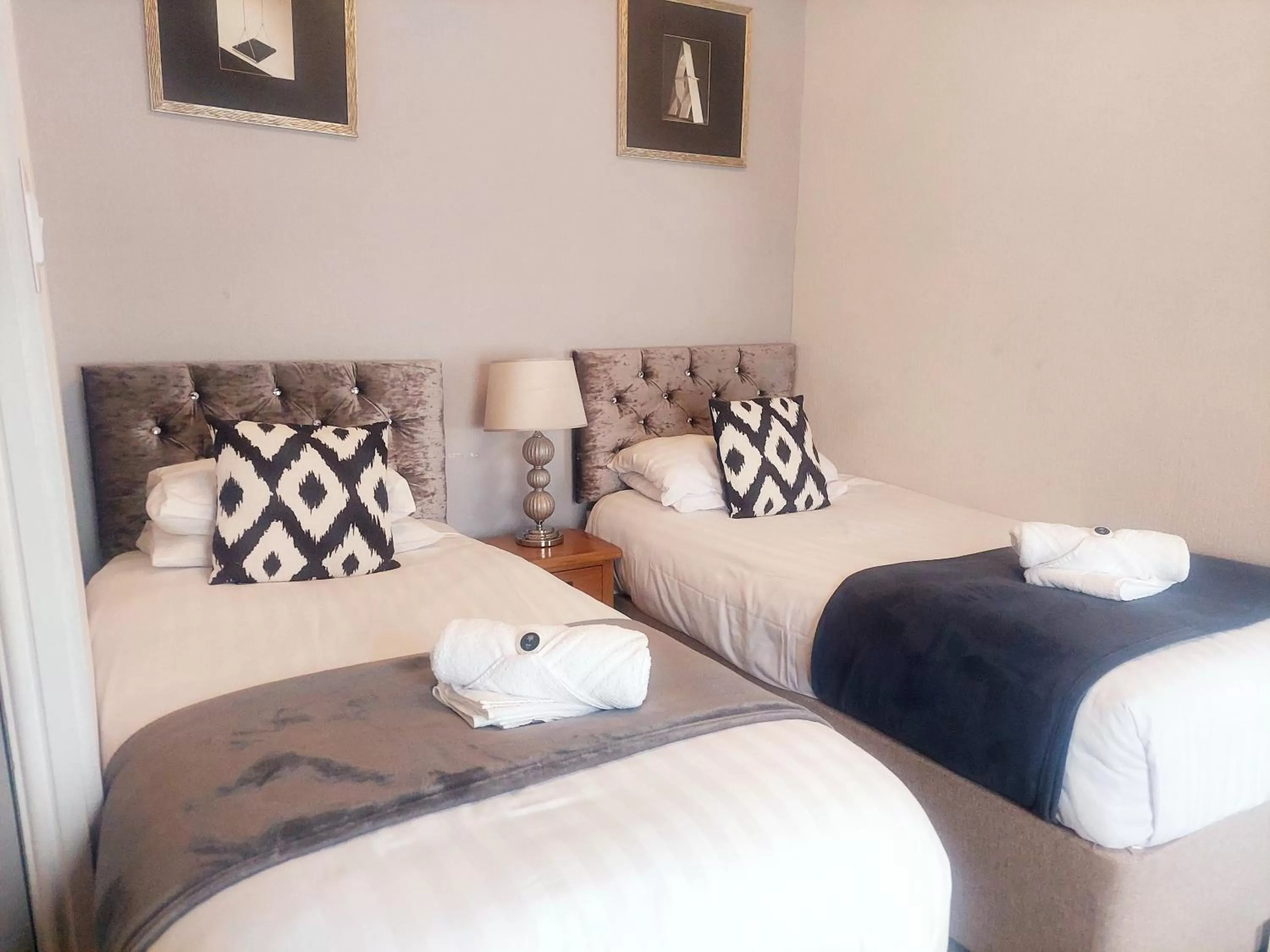 Bed in The Black Lion Royal Hotel