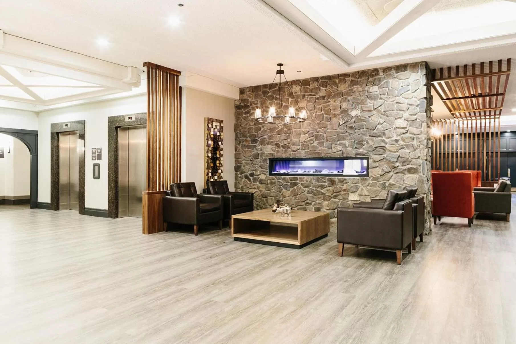 Lobby or reception in Elk + Avenue Hotel