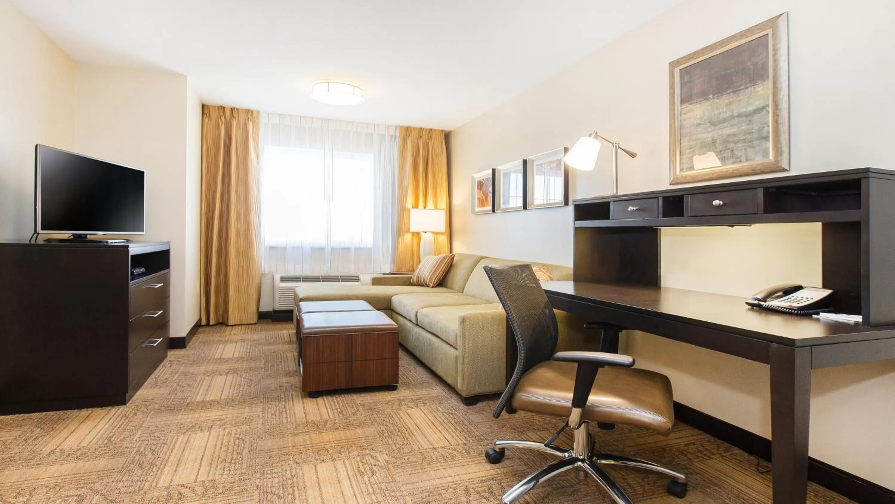 One-Bedroom Suite with Tub in Staybridge Suites West Edmonton, an IHG Hotel
