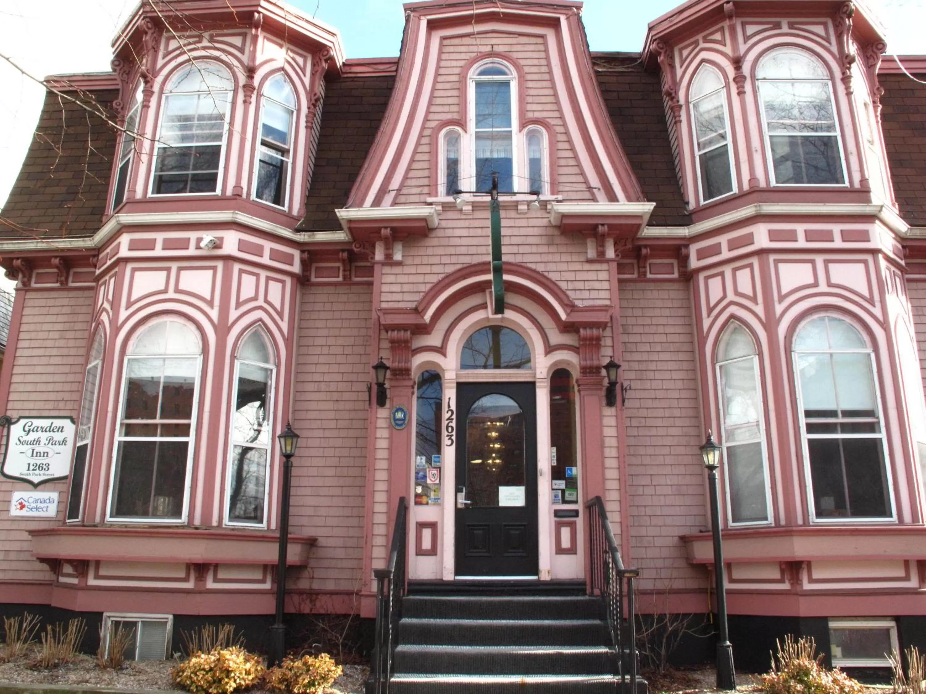 Facade/entrance in Garden South Park Inn