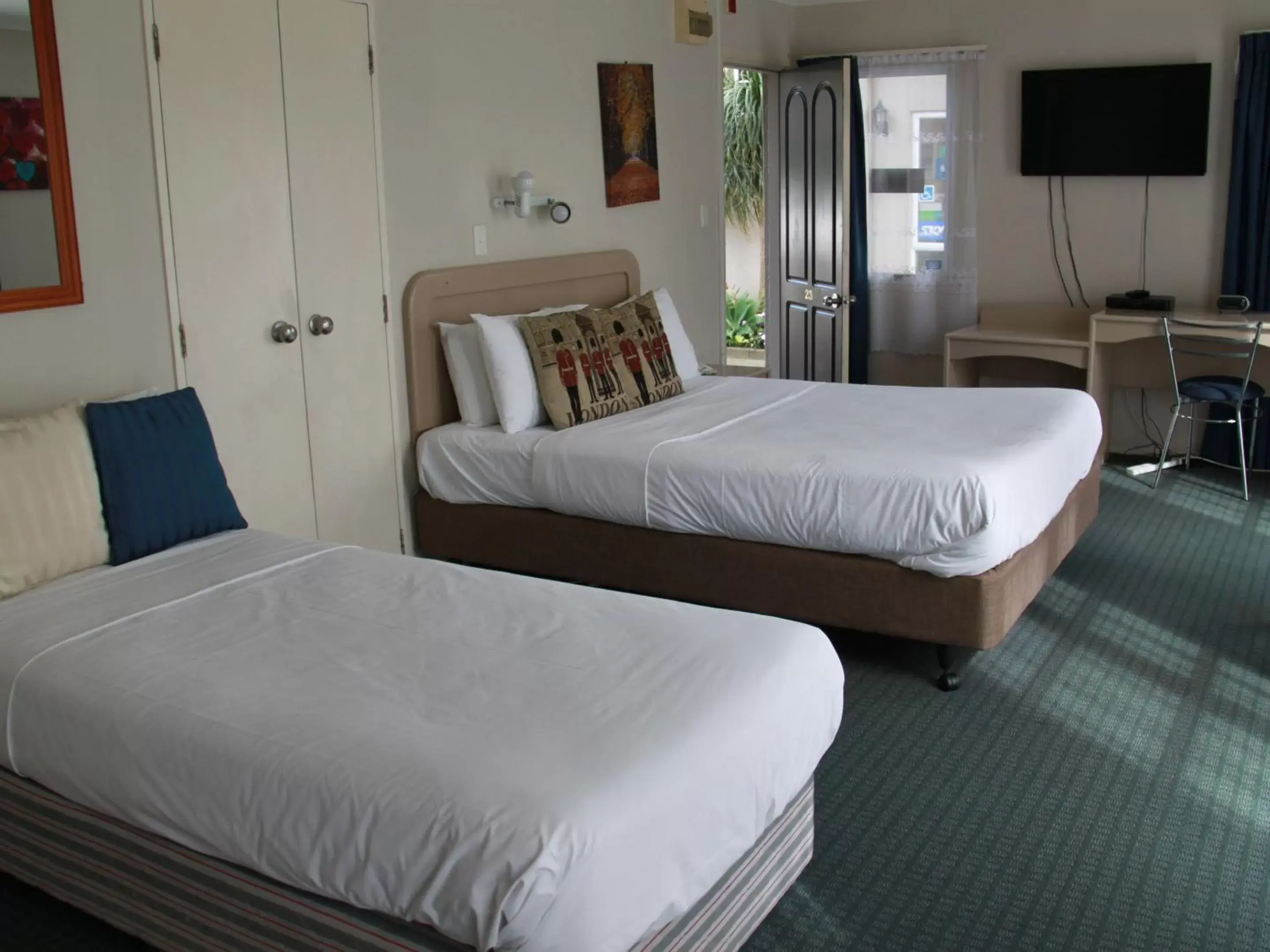 Standard Studio in ASURE Camelot Arms Motor Lodge Standard Studio in ASURE Camelot Arms Motor Lodge