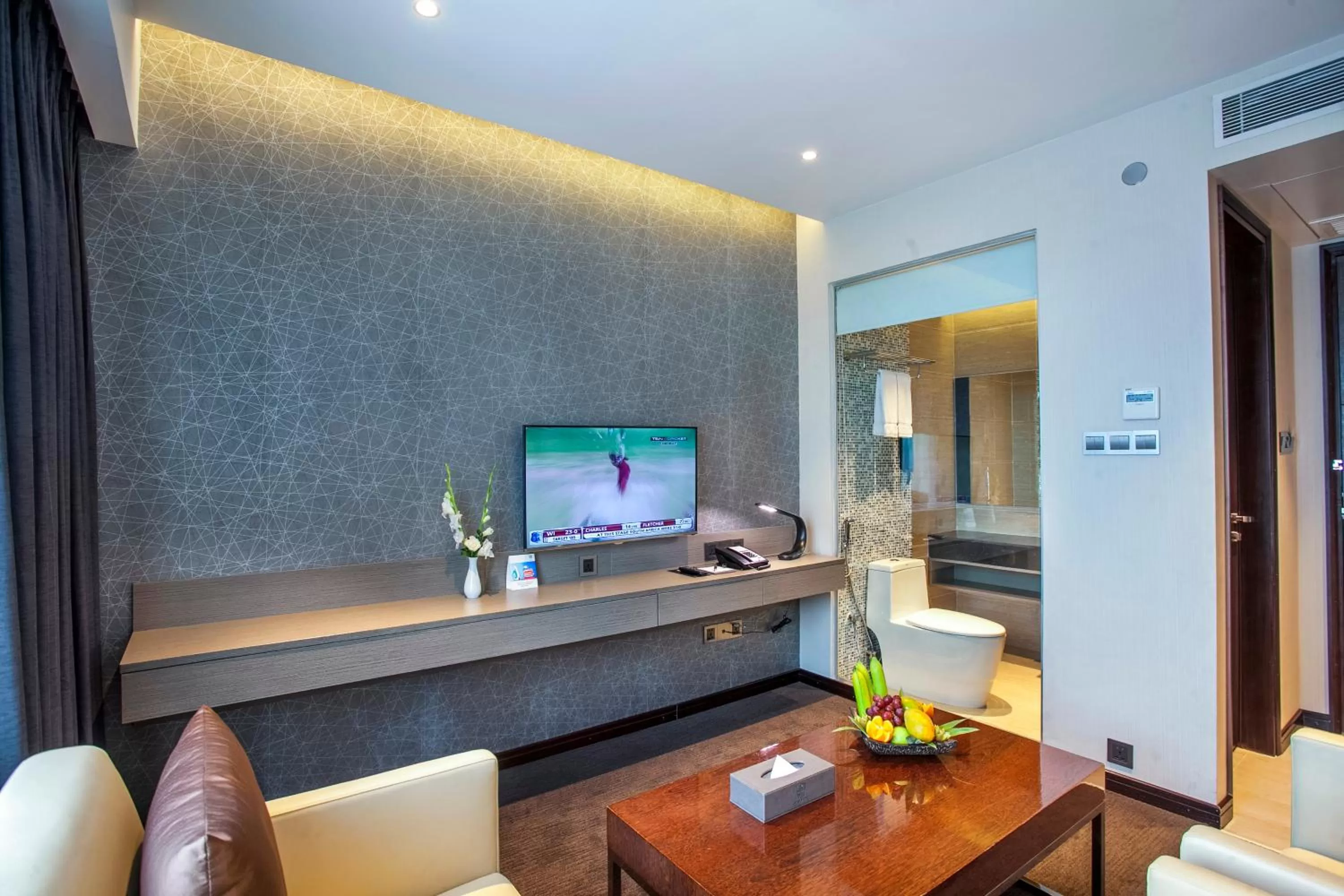 Seating area in Best Western Plus Maple Leaf