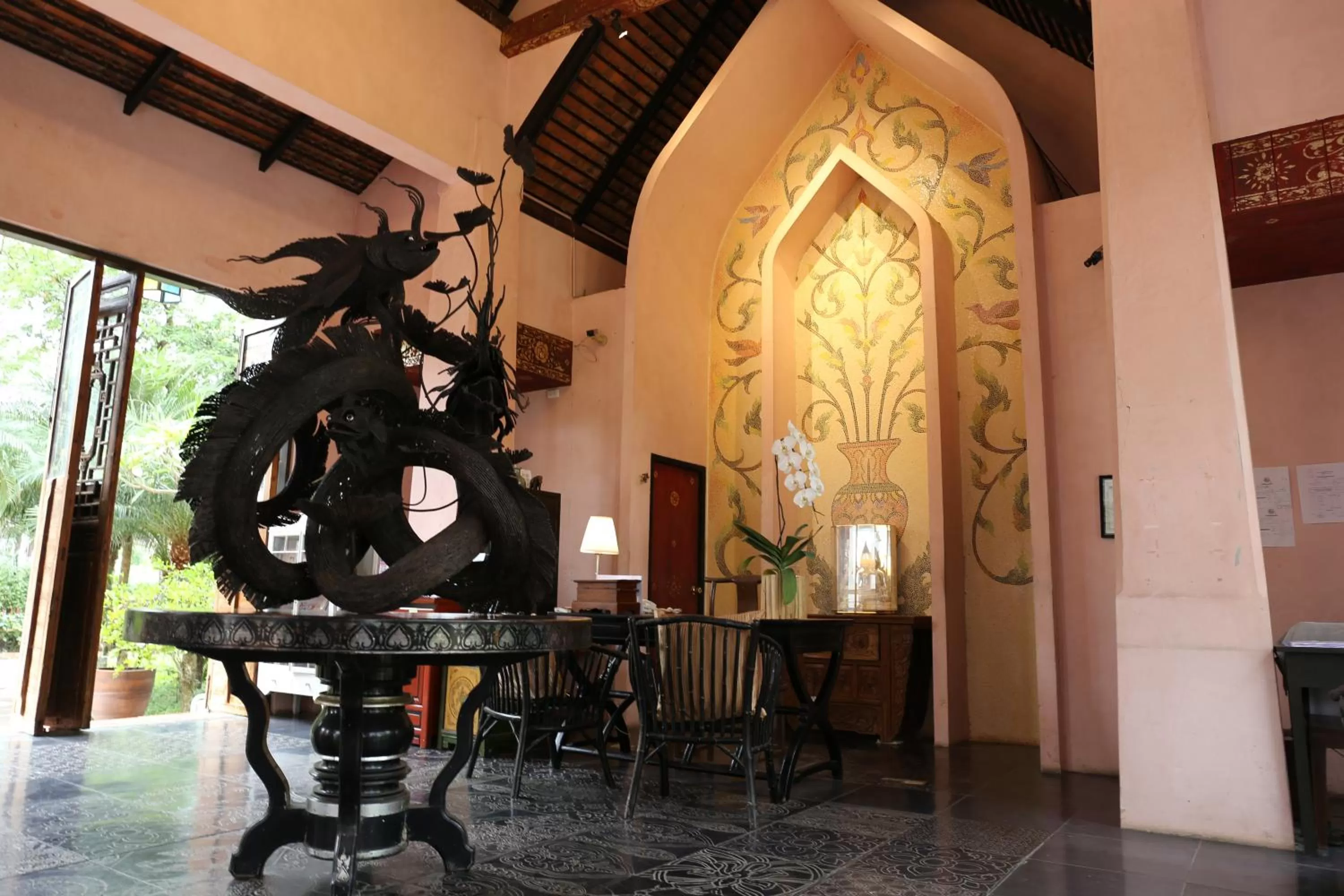 Property building in Tharaburi Resort