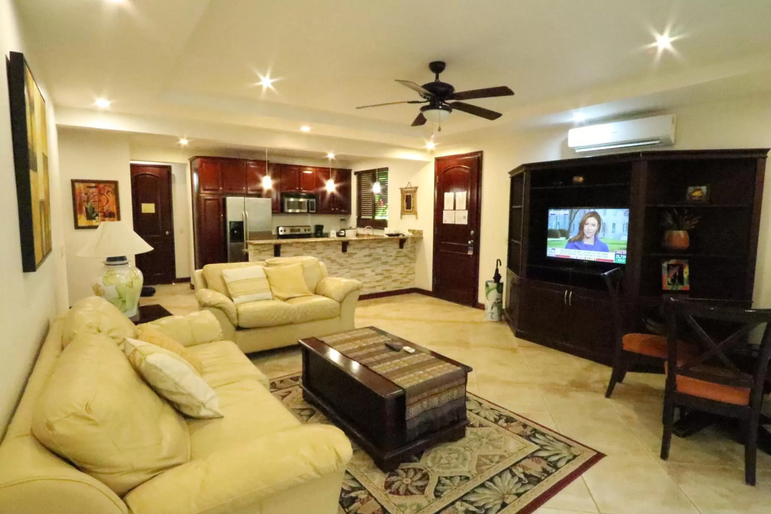 Apartment with Garden View in Monte Carlo Luxury Condominiums Apartment with Garden View in Monte Carlo Luxury Condominiums